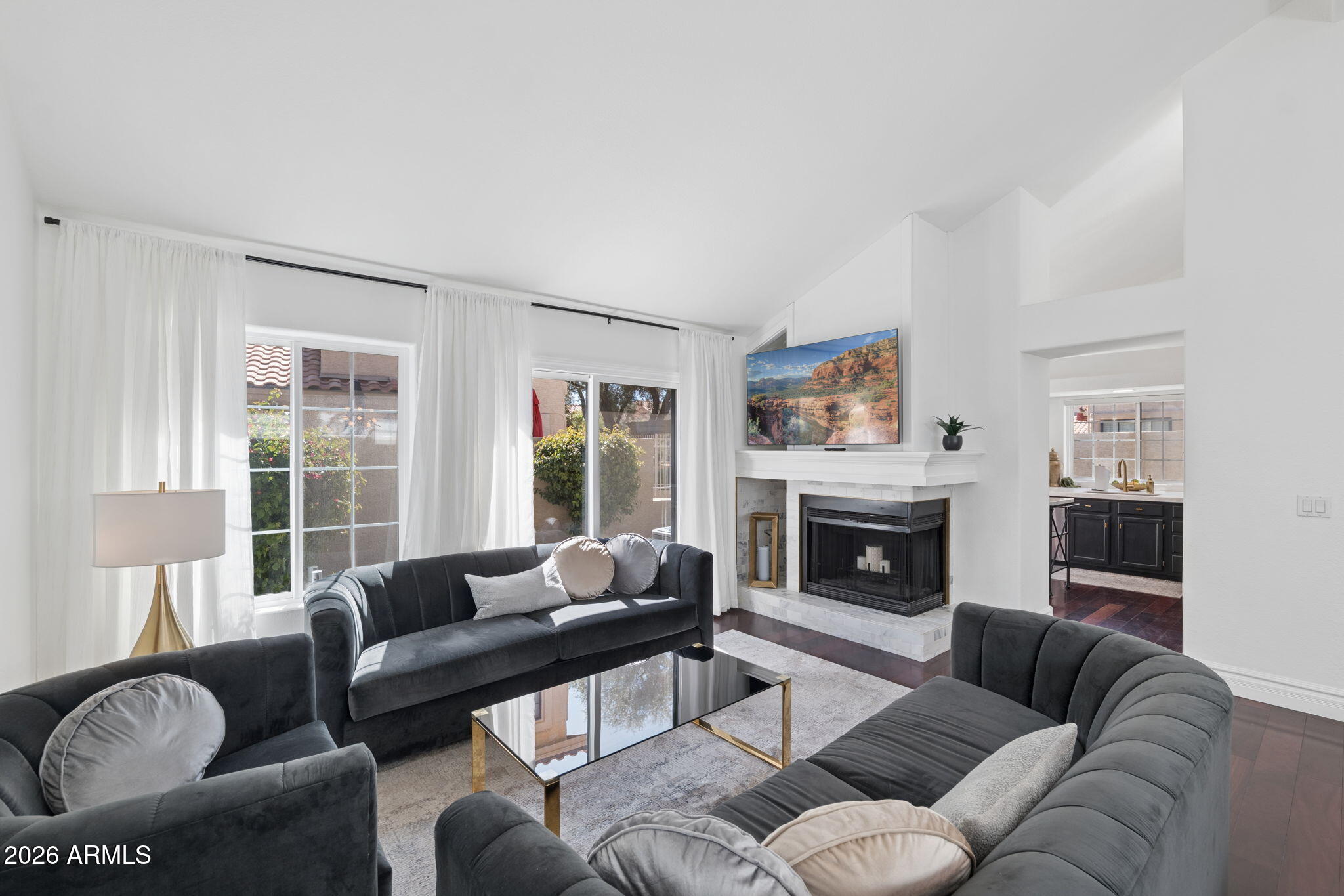 7925 E PEPPER TREE Lane