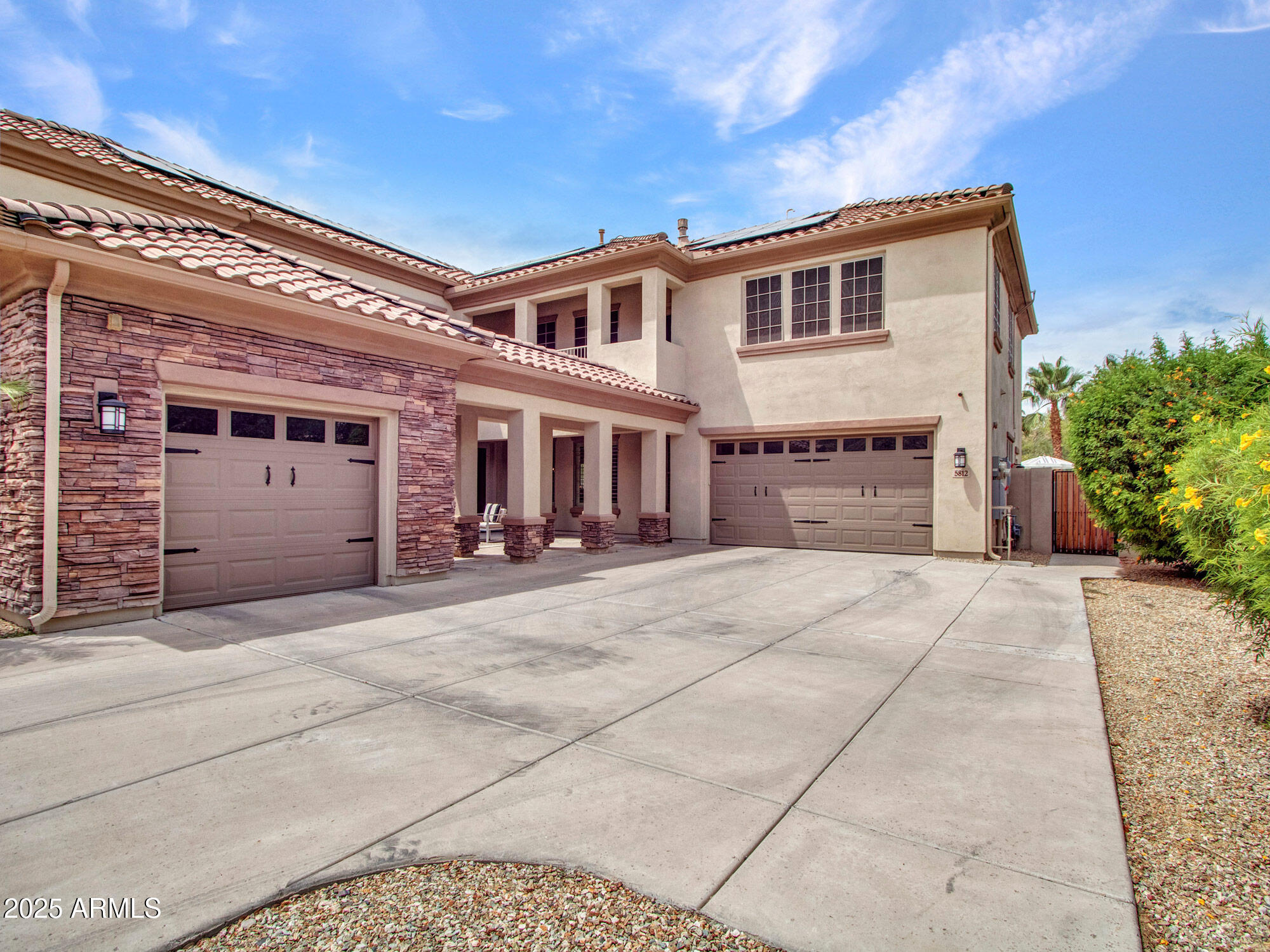 5812 W SPUR Drive