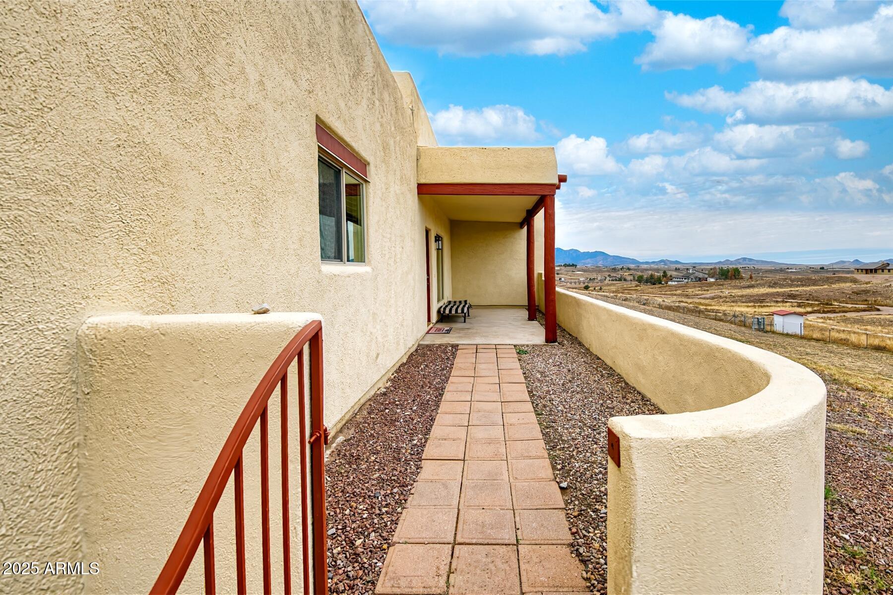 7 GILA MONSTER Court