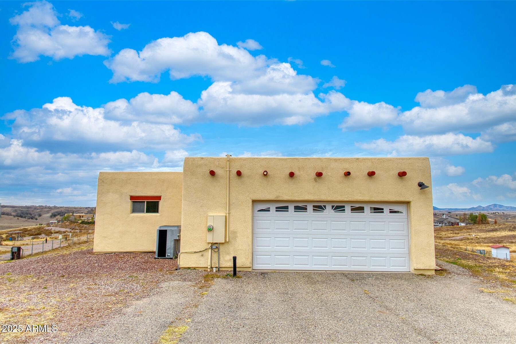 7 GILA MONSTER Court