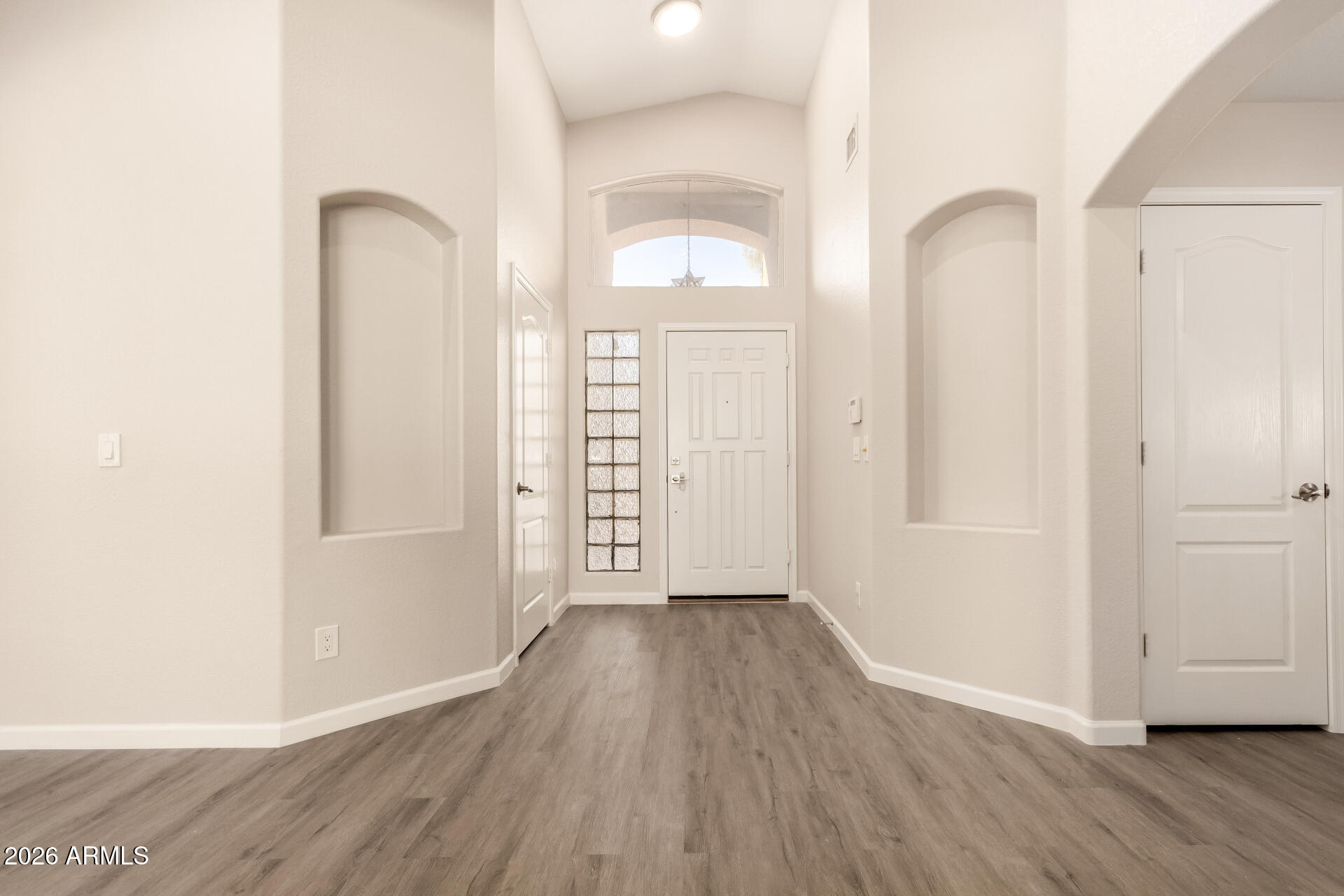 21110 E CALLE DE FLORES --