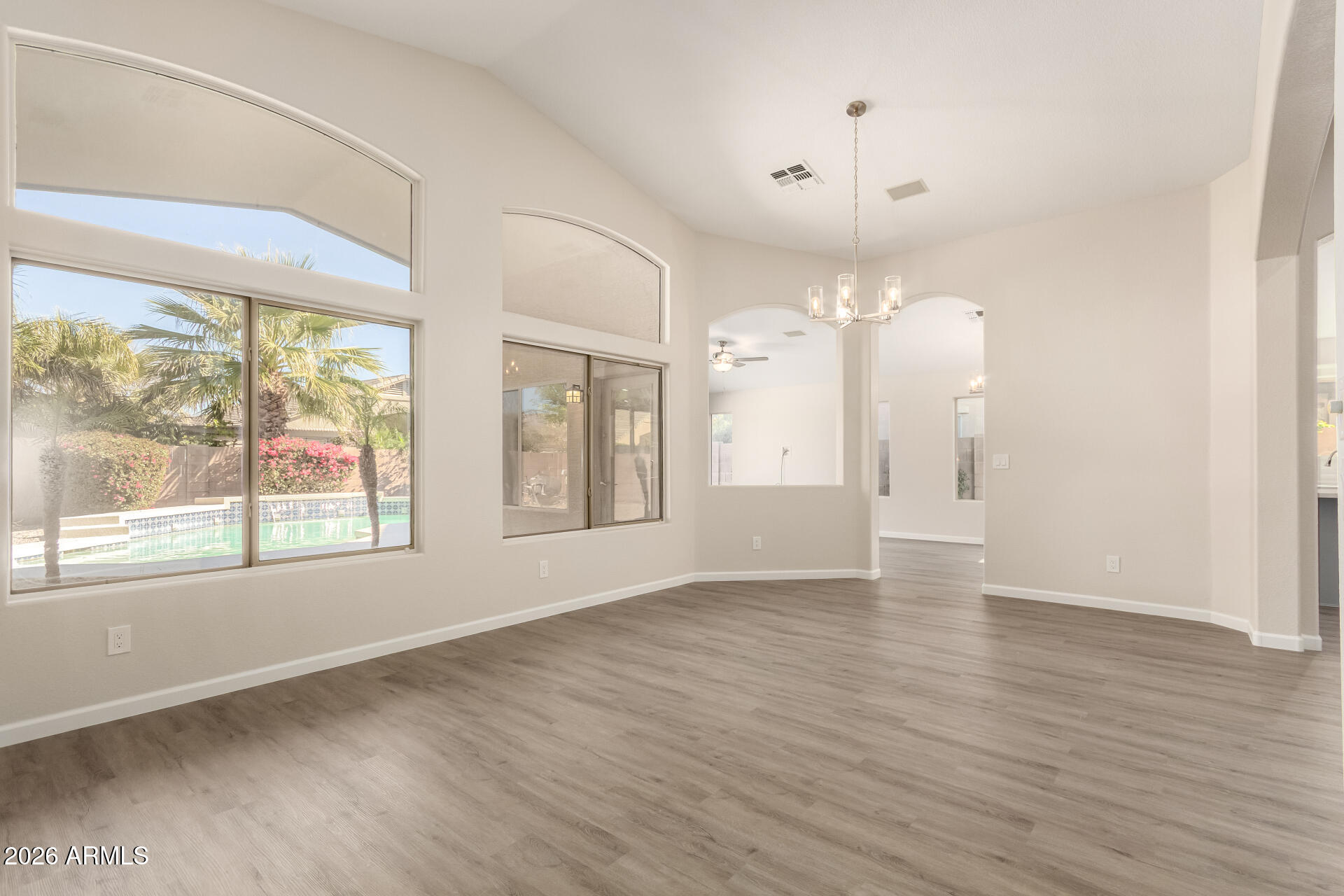 21110 E CALLE DE FLORES --