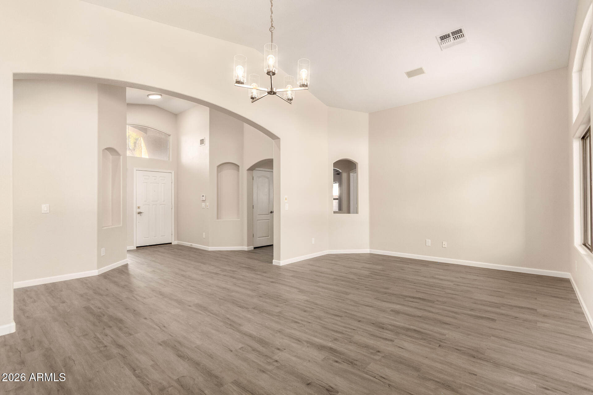 21110 E CALLE DE FLORES --