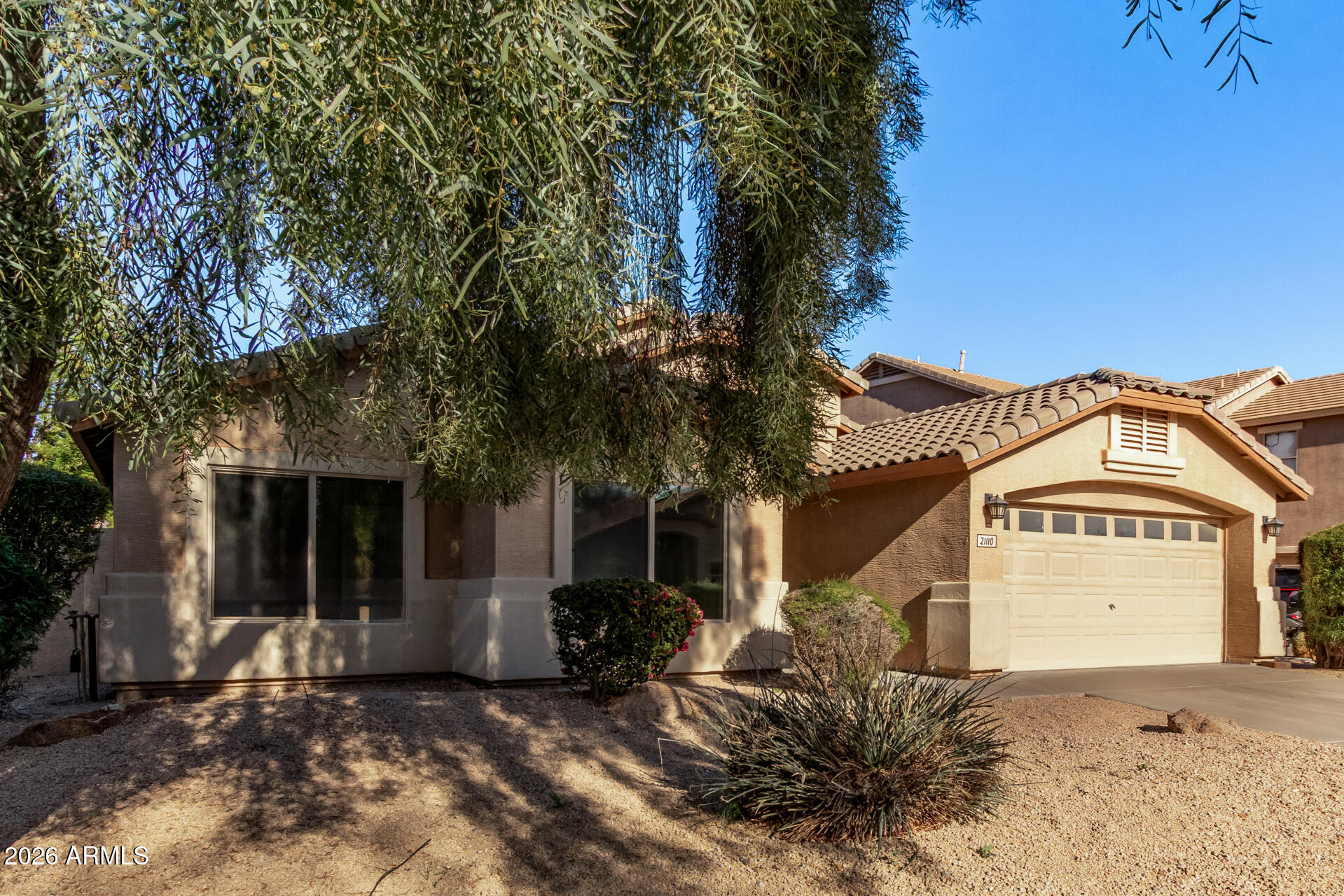 21110 E CALLE DE FLORES --