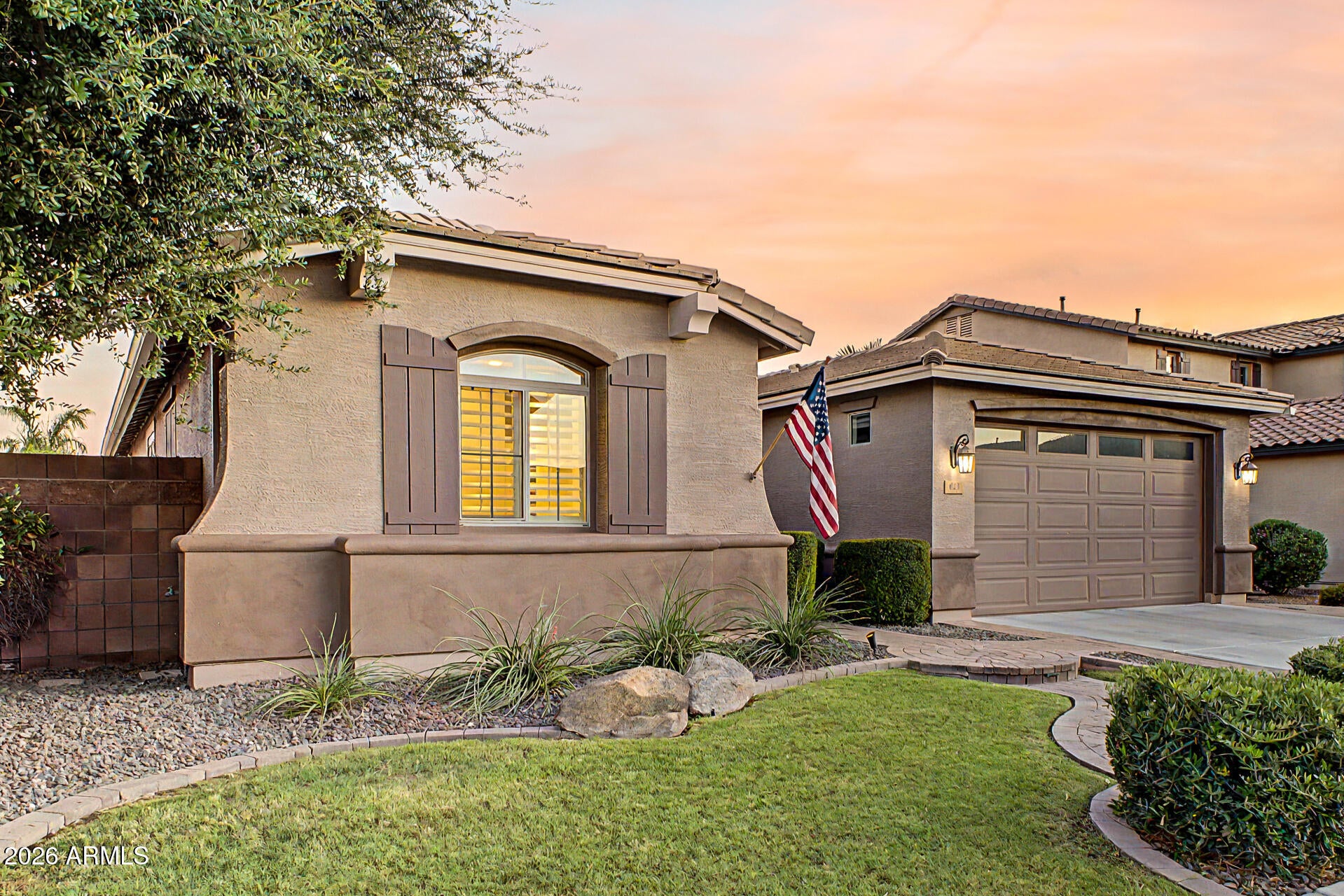 623 W SAN CARLOS Way
