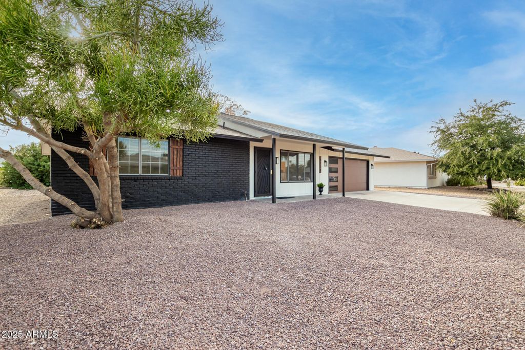 Photo of 9339 W Spanish Moss Lane, Sun City, AZ 85373 (MLS # 6926412)