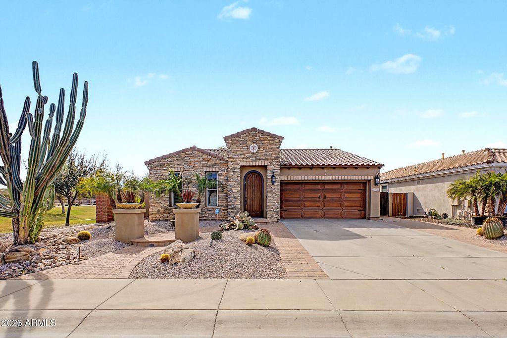 Photo of 2469 E Lantana Drive, Chandler, AZ 85286 (MLS # 6990004)