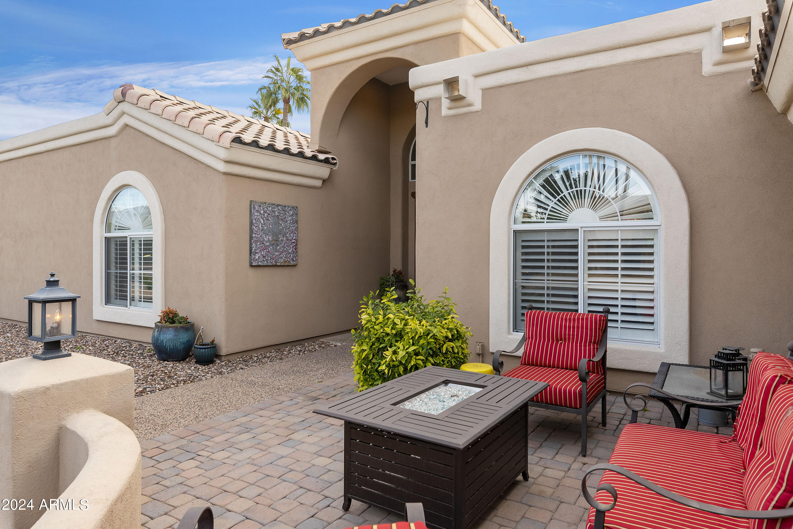 8689 E WINDROSE Drive
