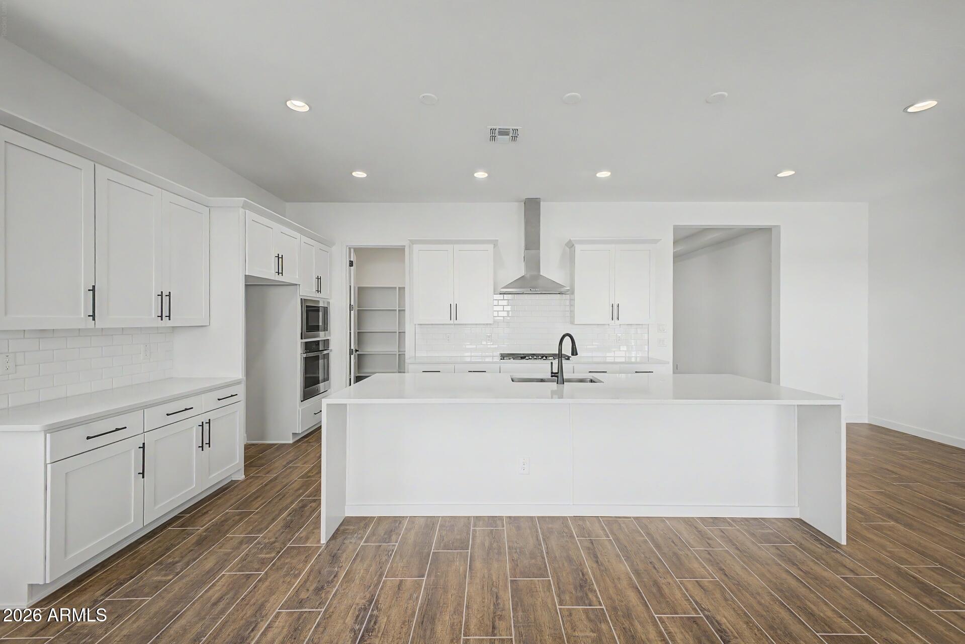 18543 W LAURIE Lane