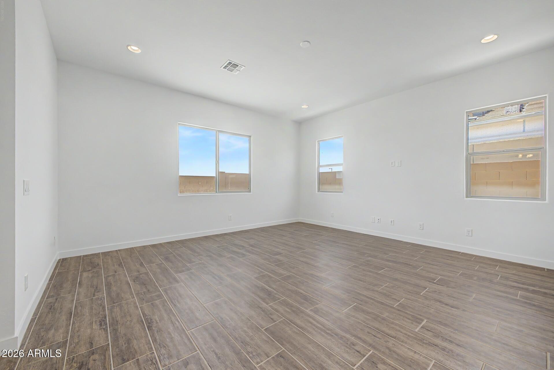 18543 W LAURIE Lane