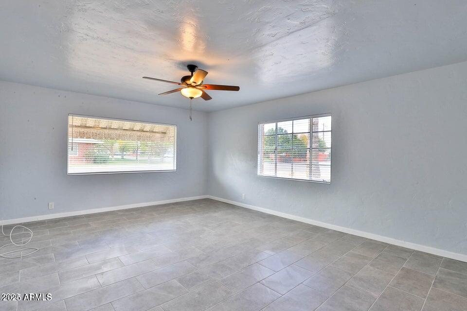 345 W Windsor Avenue