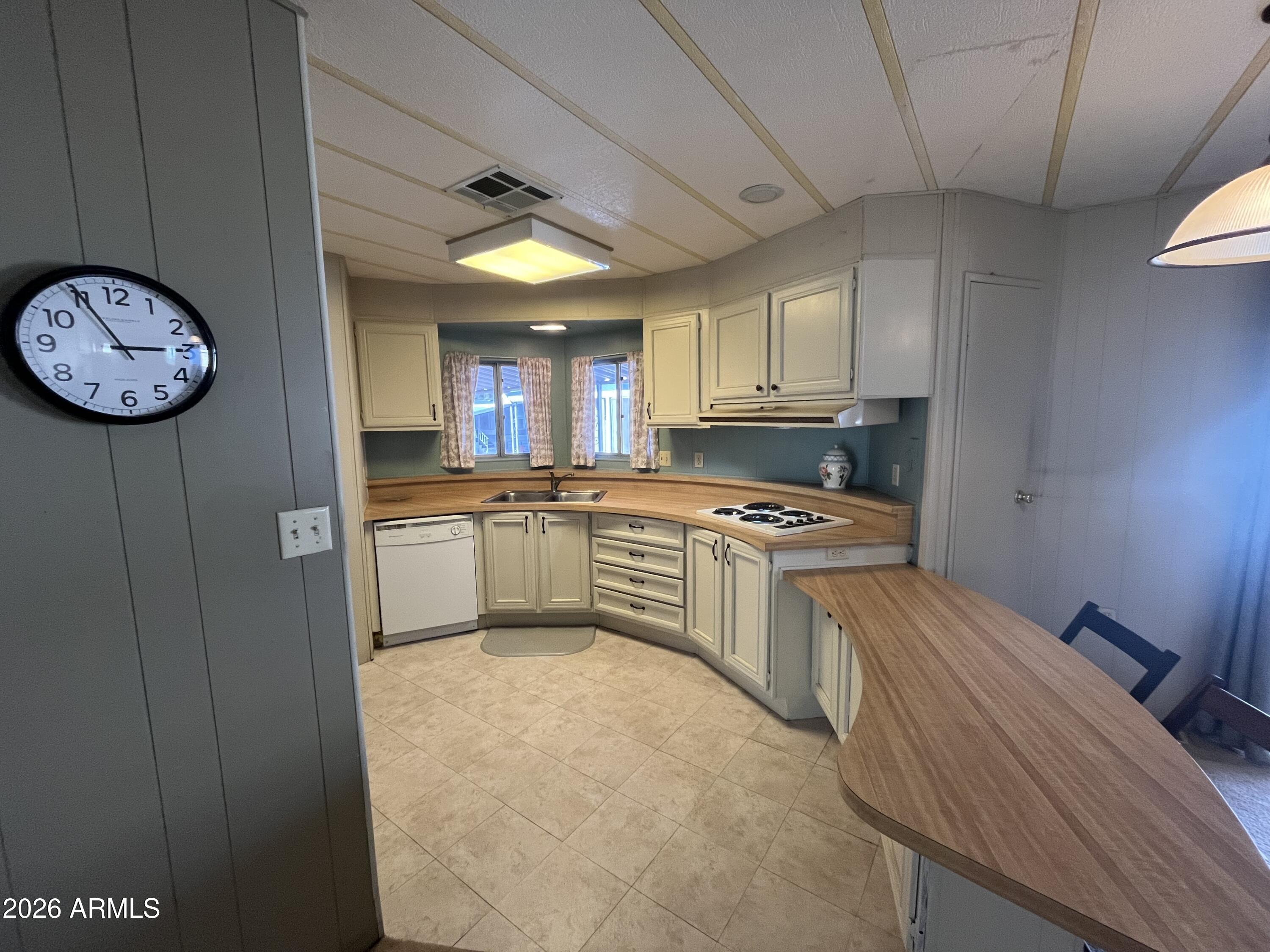 10960 N 67TH Avenue 81