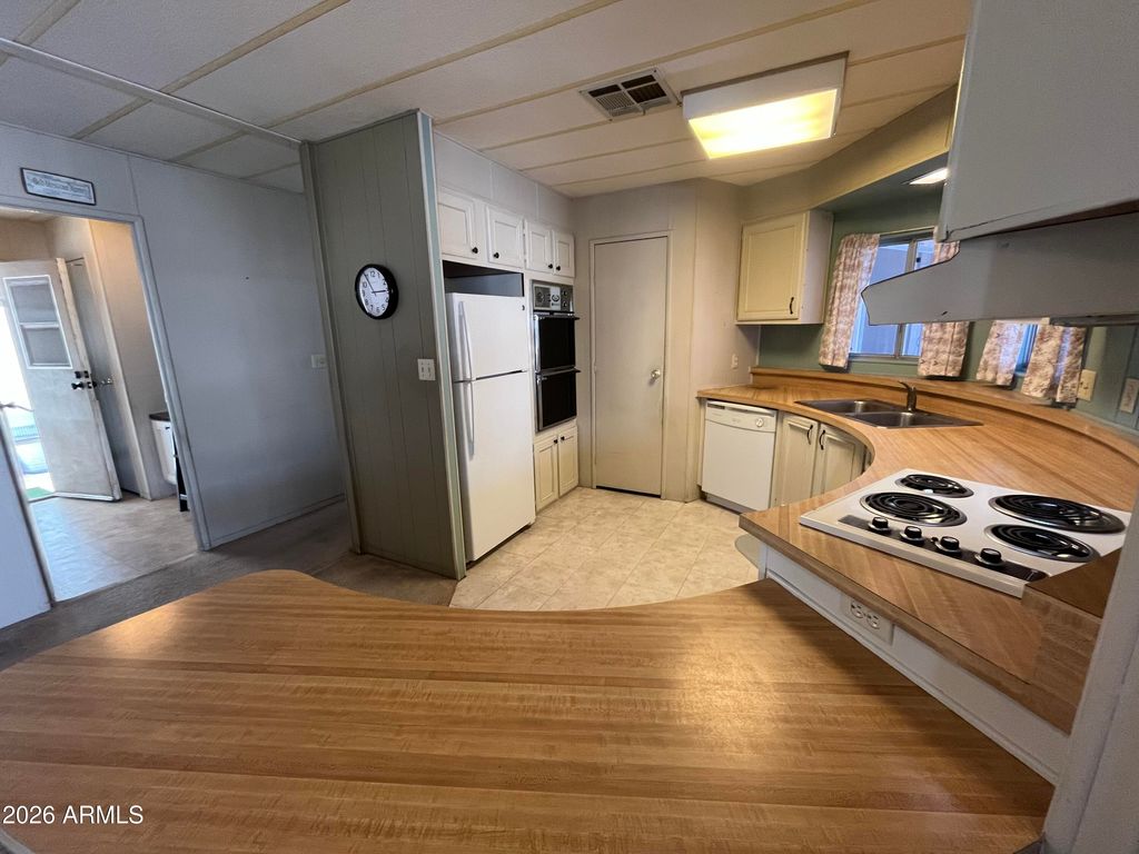 Photo of 10960 N 67th Avenue #81, Glendale, AZ 85304 (MLS # 6971821)