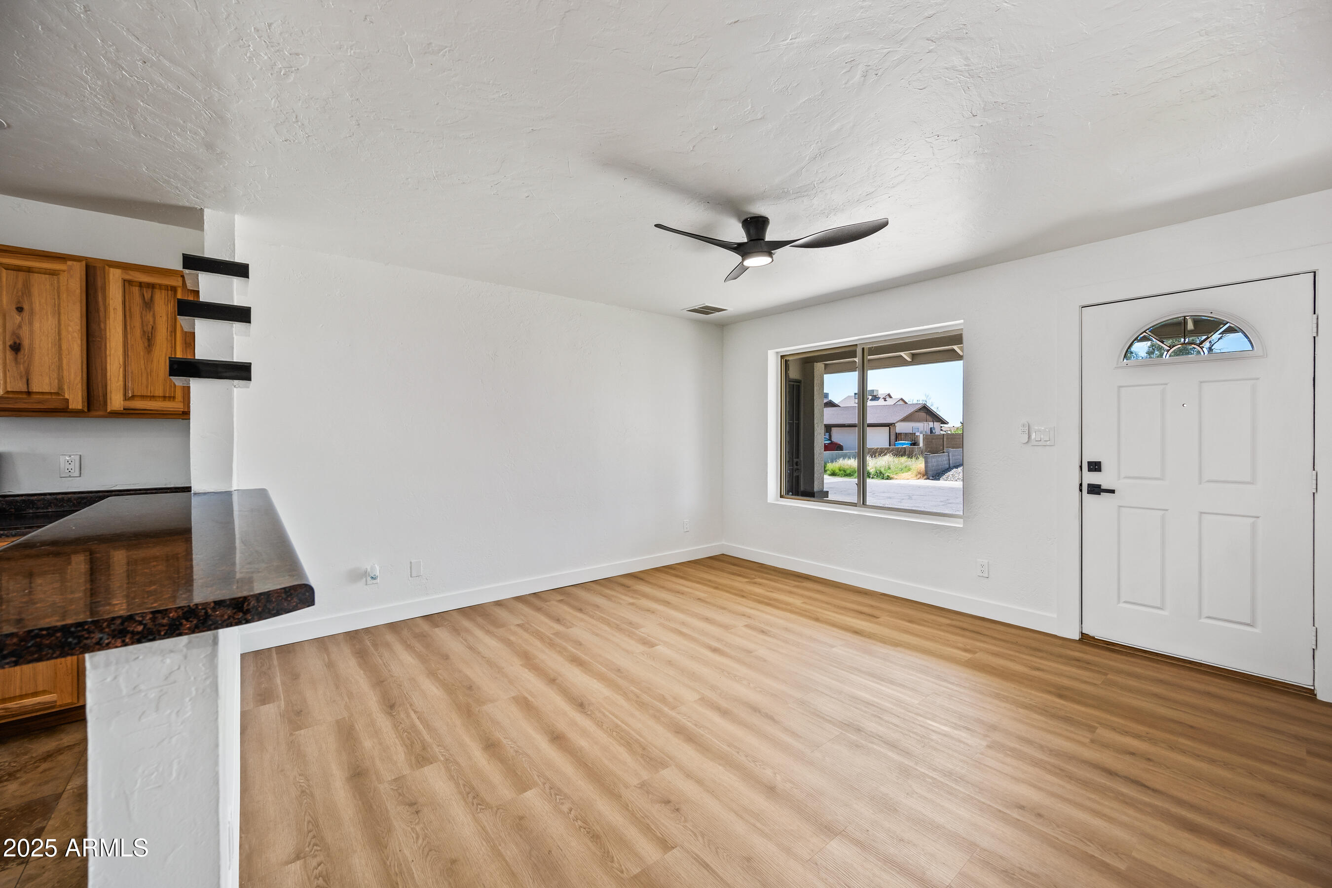 1444 W WICKIEUP Lane