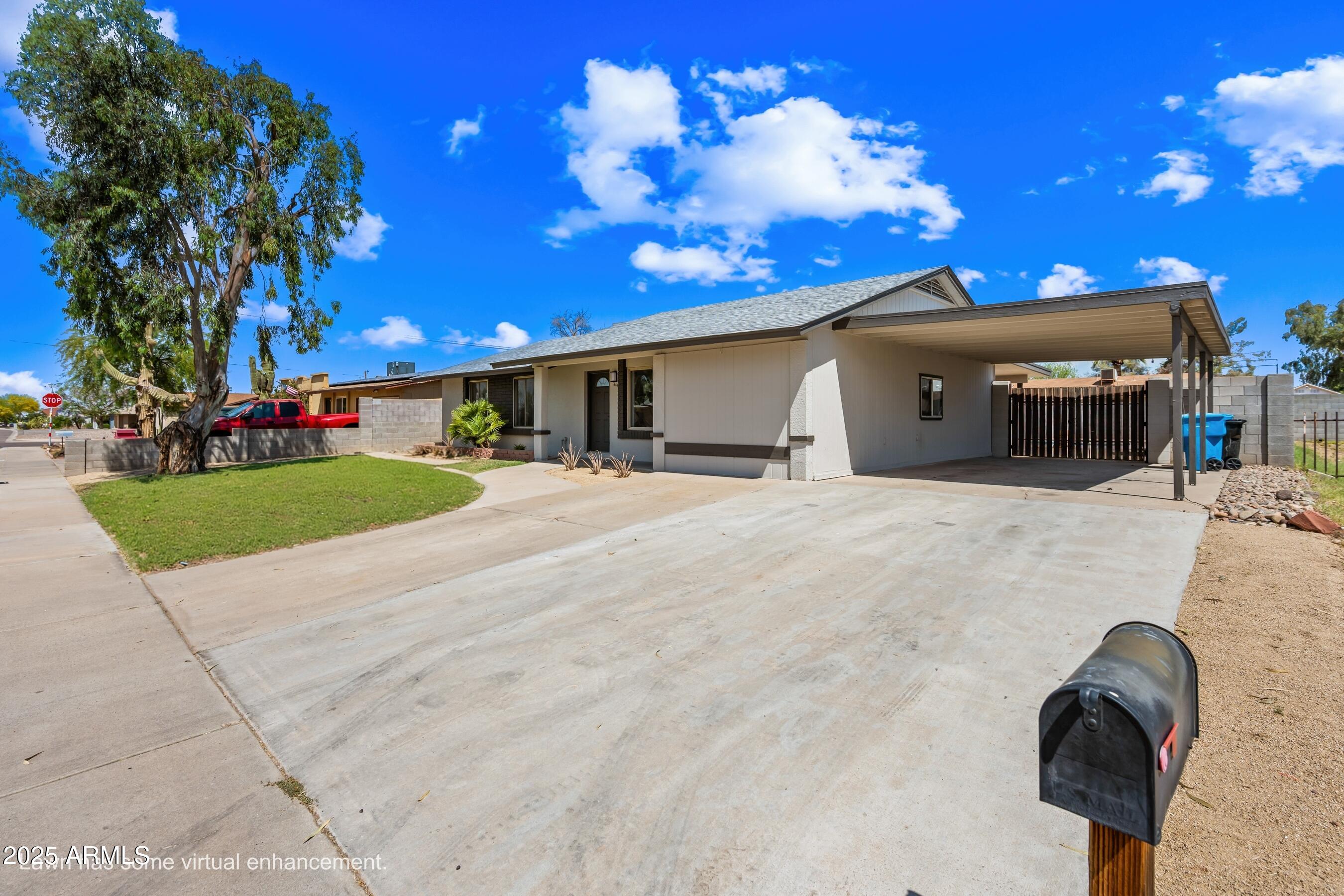 1444 W WICKIEUP Lane