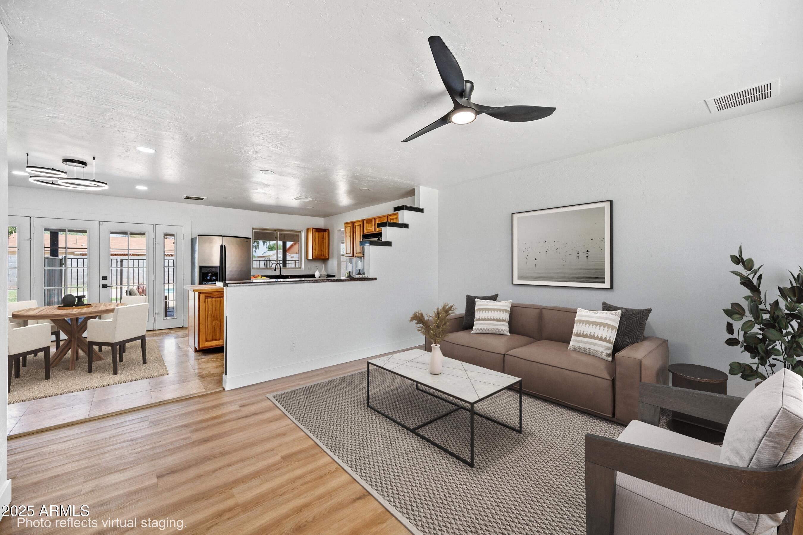 1444 W WICKIEUP Lane