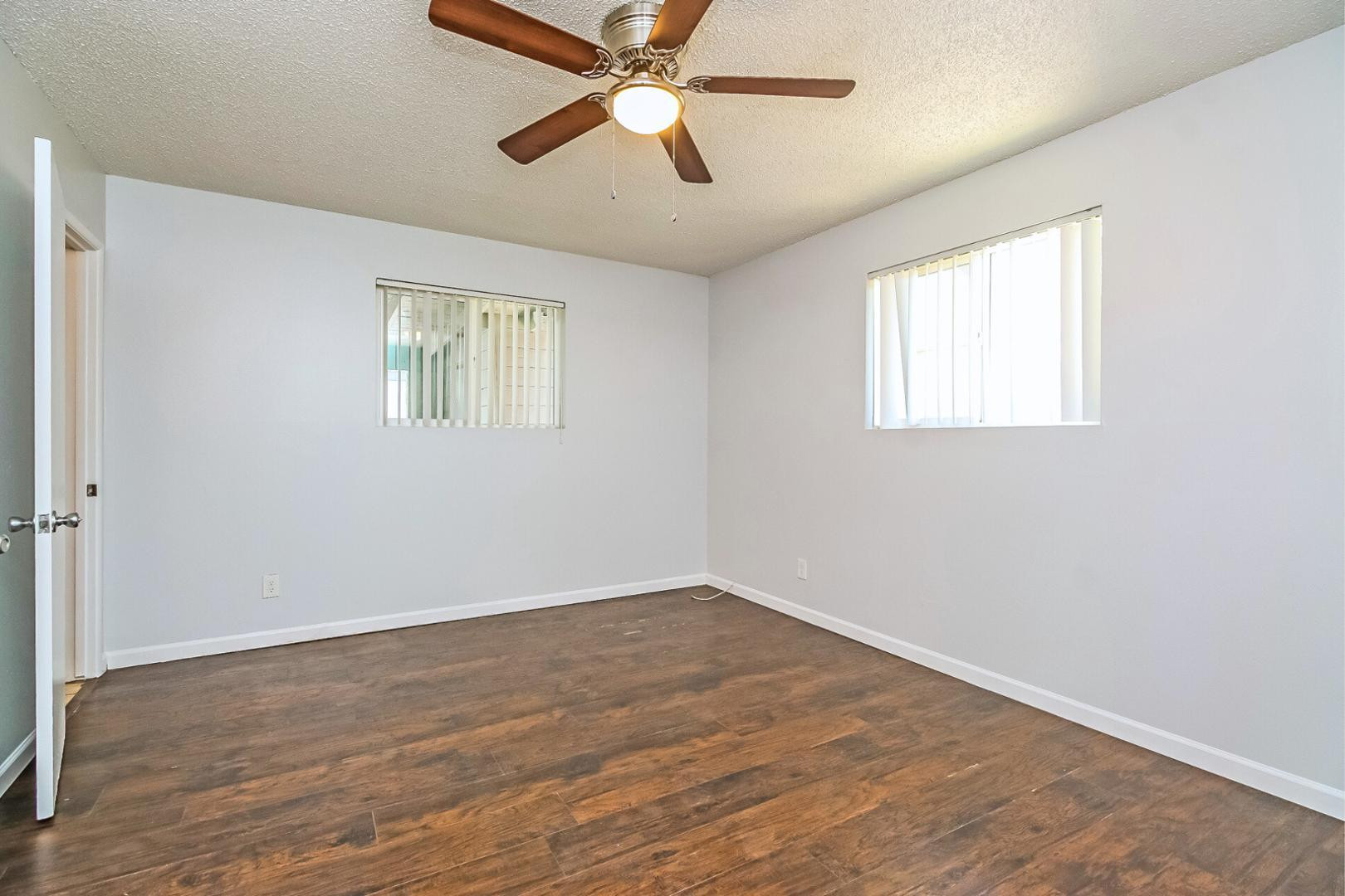 555 W Rio Salado Parkway 202