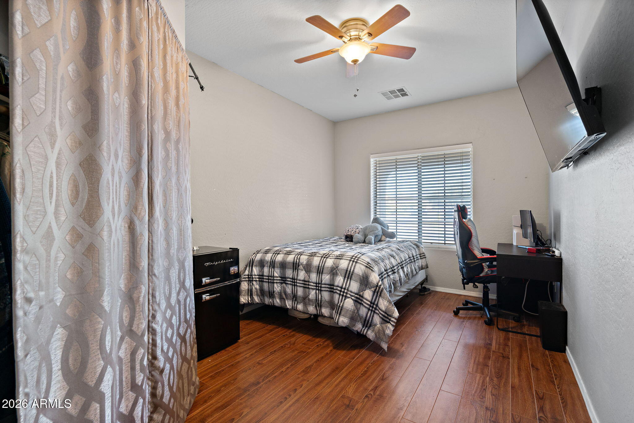 1811 N MANDEVILLE Lane