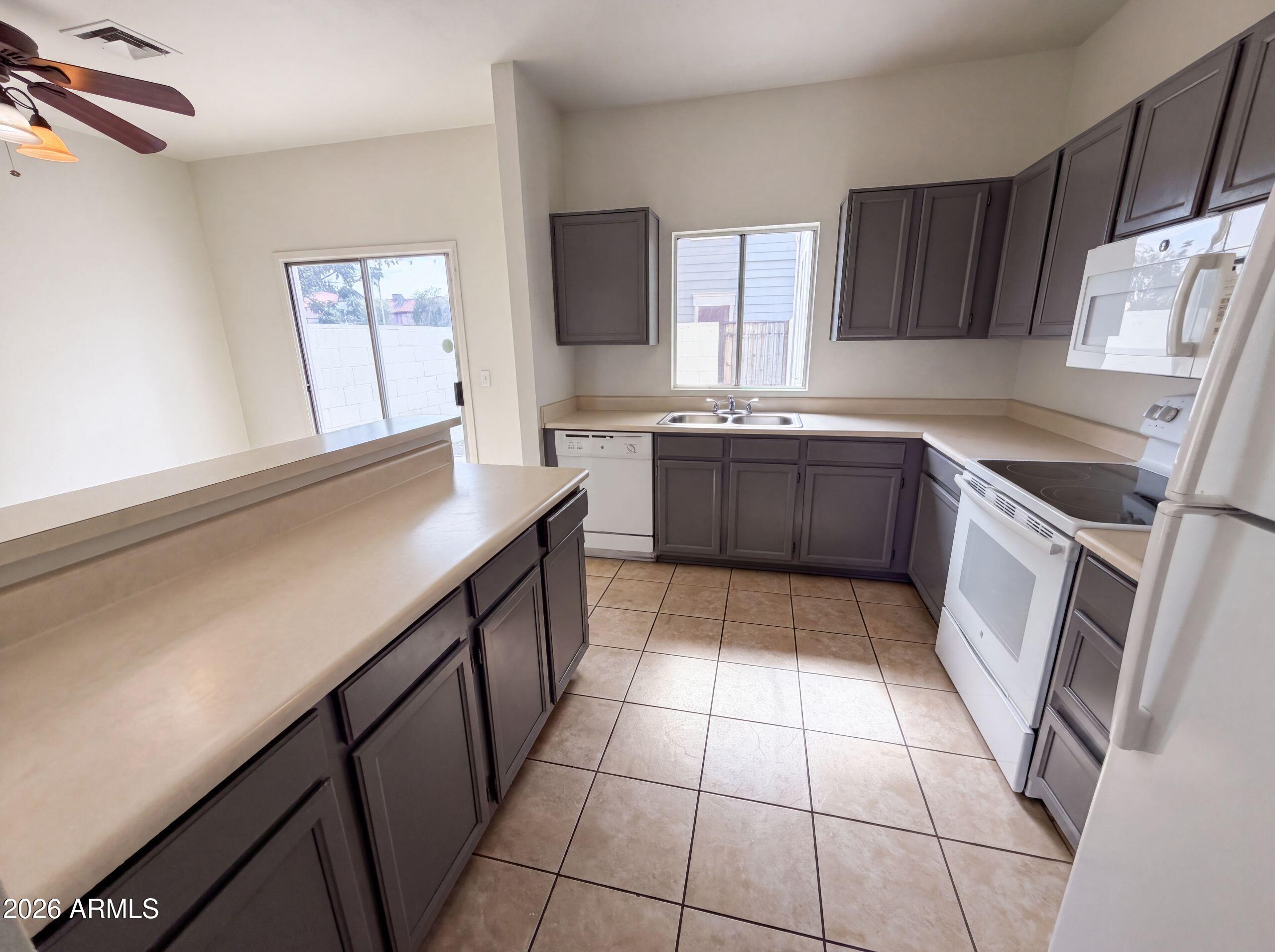 1601 N SABA Street 273