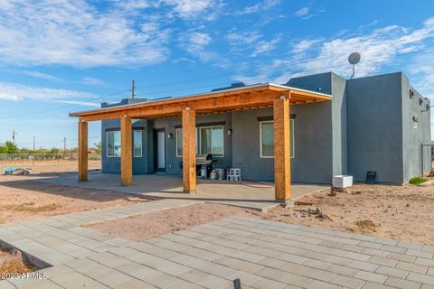 A home in Tonopah