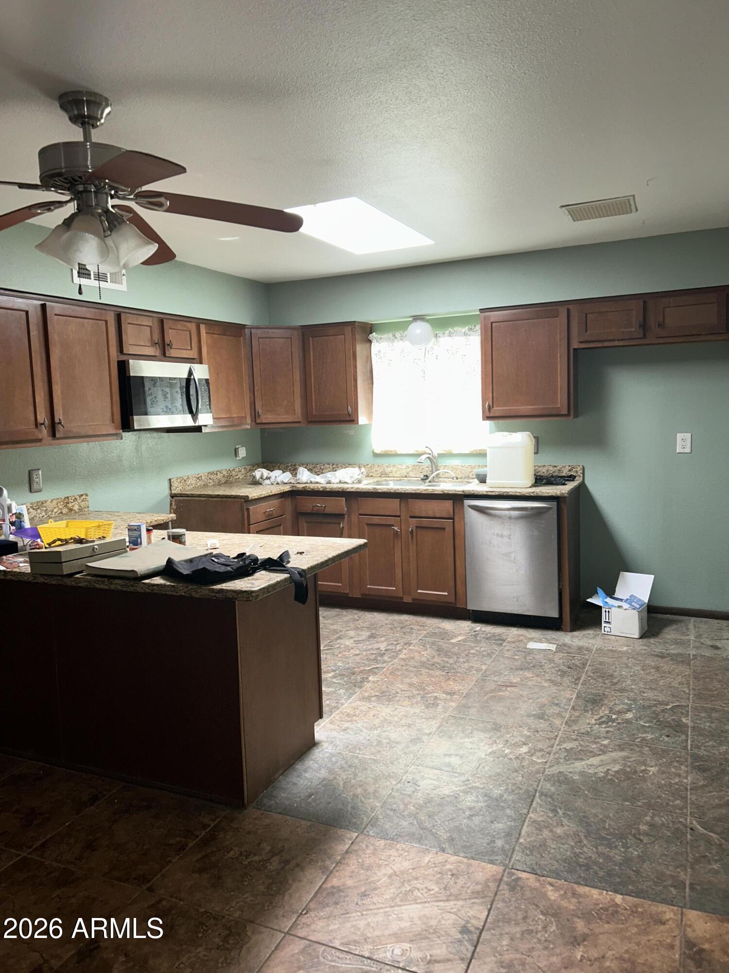 7949 W MONTECITO Avenue