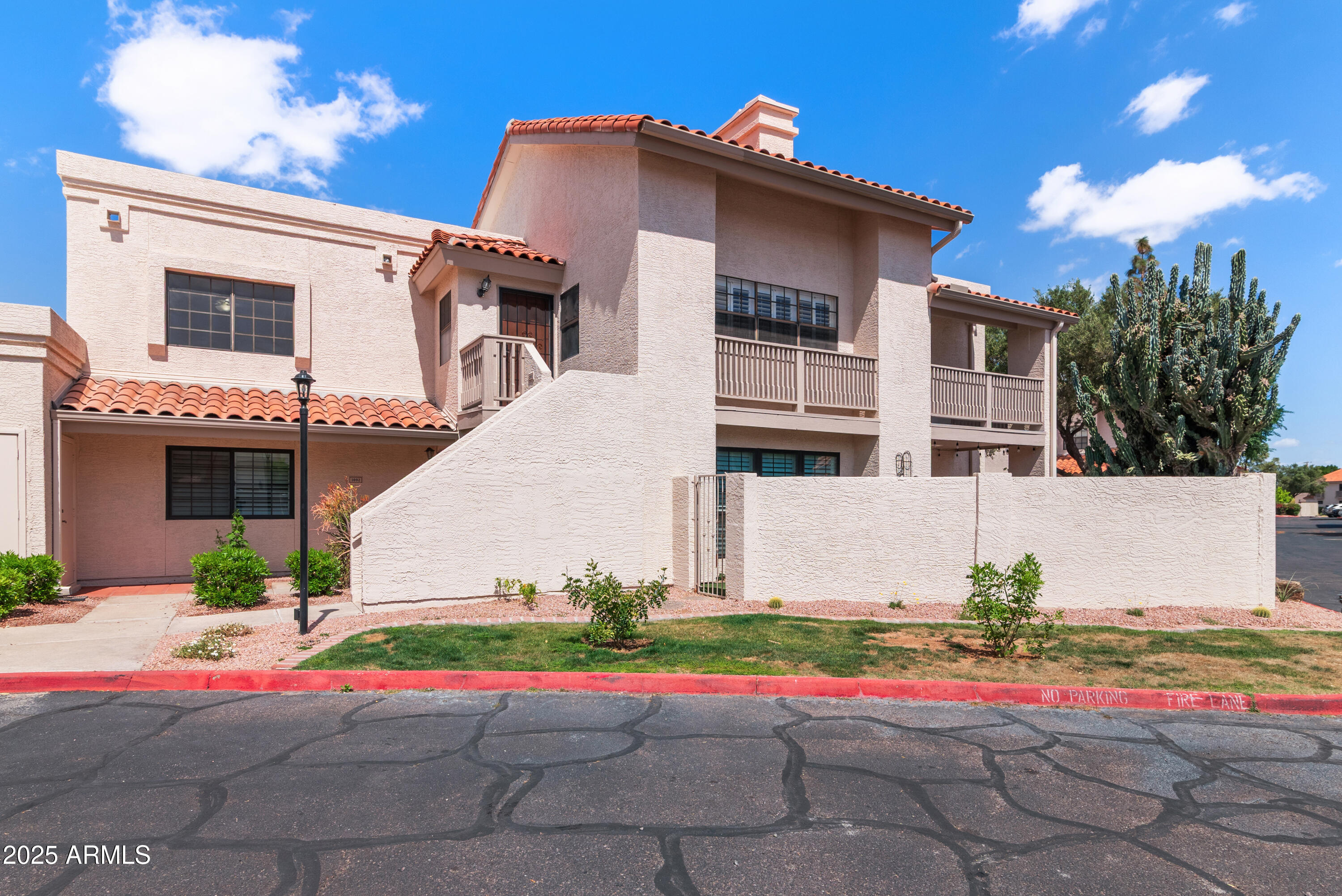 7800 E LINCOLN Drive 2092