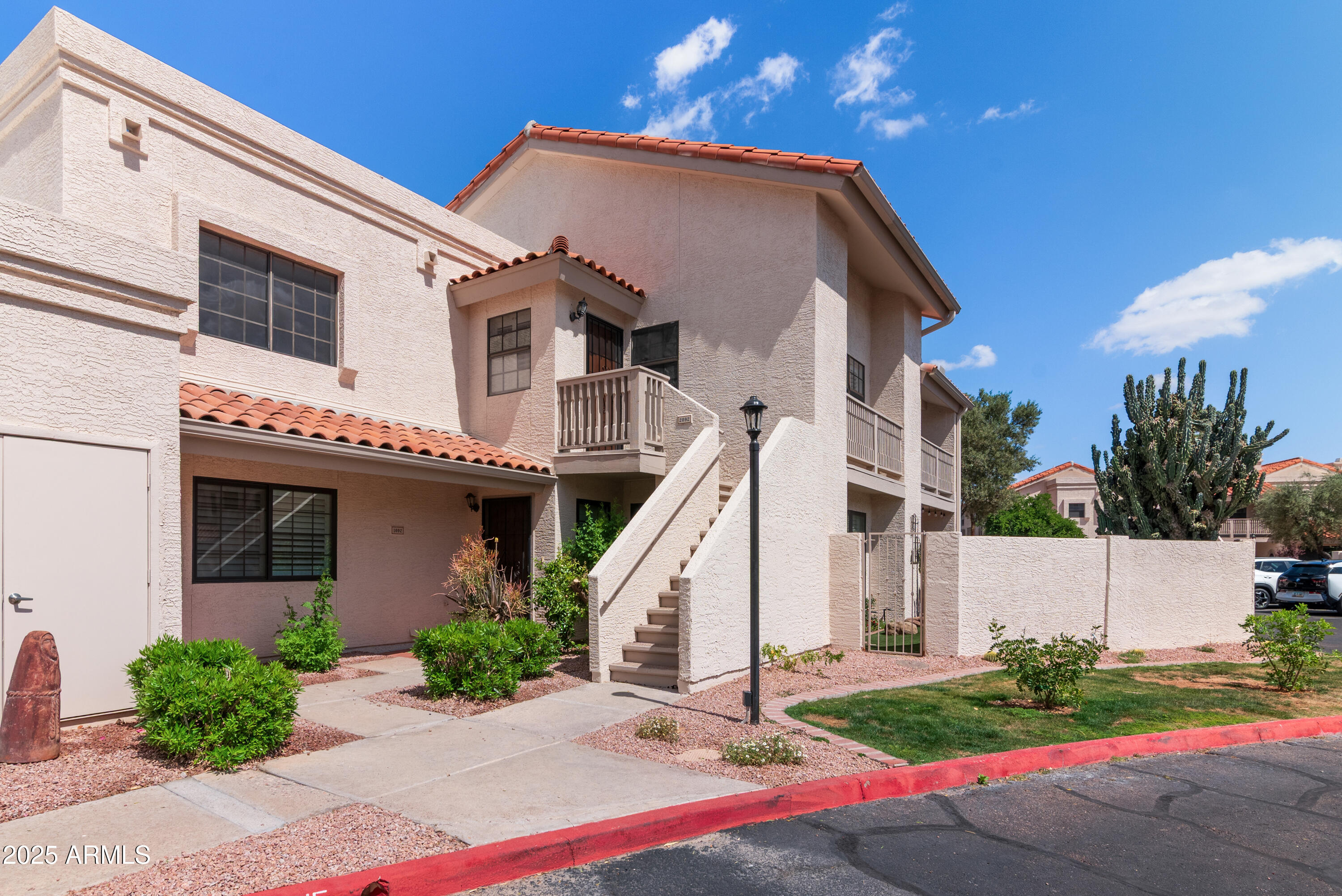 7800 E LINCOLN Drive 2092