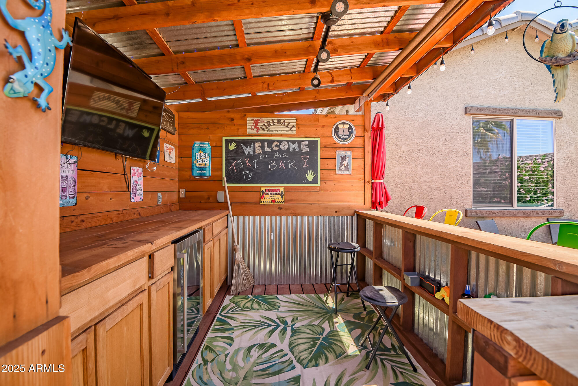 18662 W FOOTHILL Drive