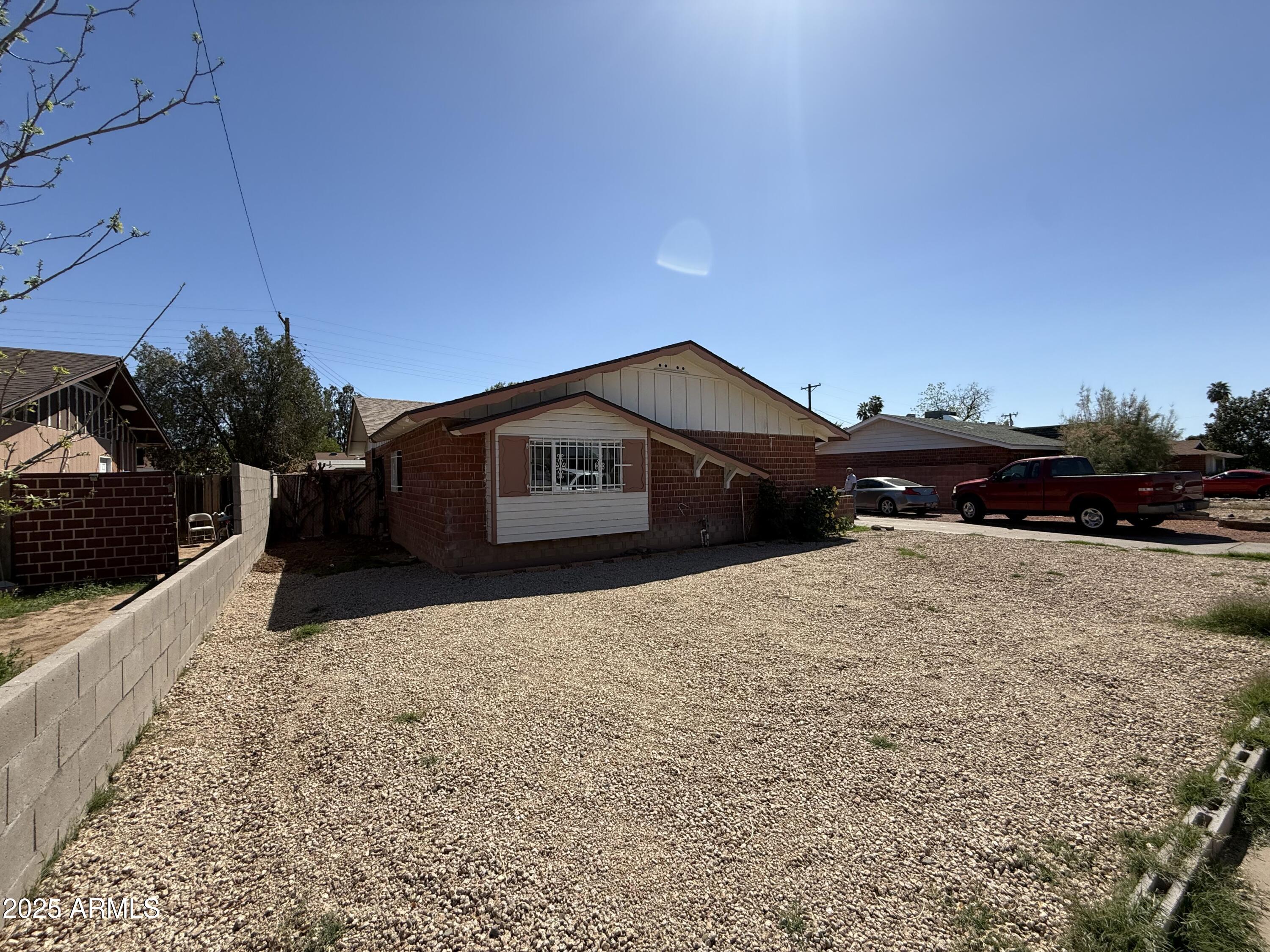 3937 W Stella Lane