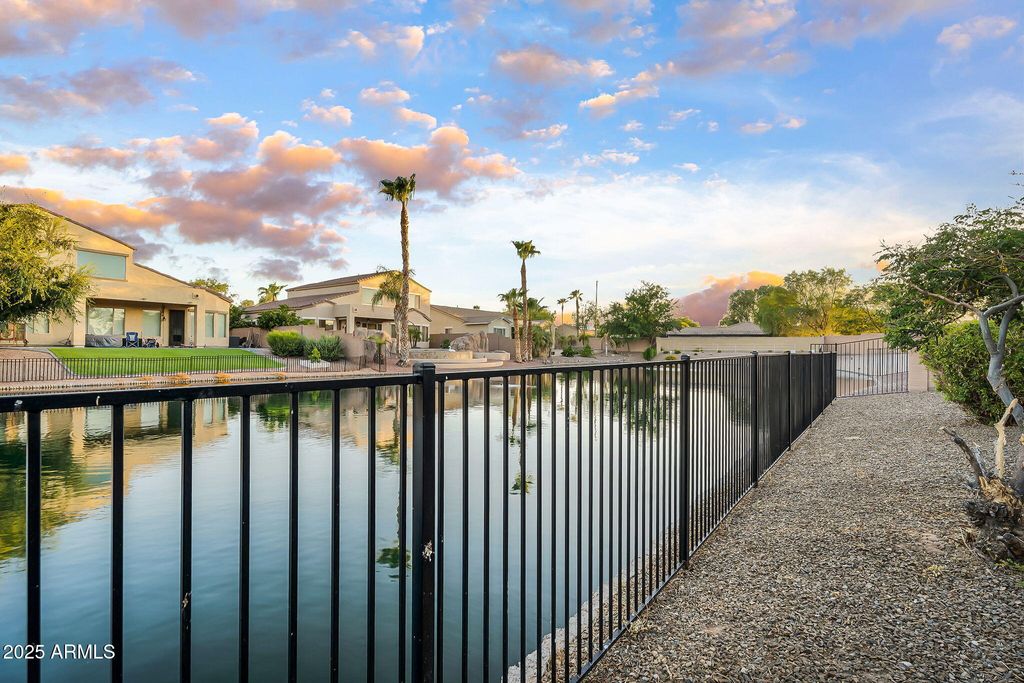 Photo of 637 E Indian Wells Place, Chandler, AZ 85249 (MLS # 7010930)