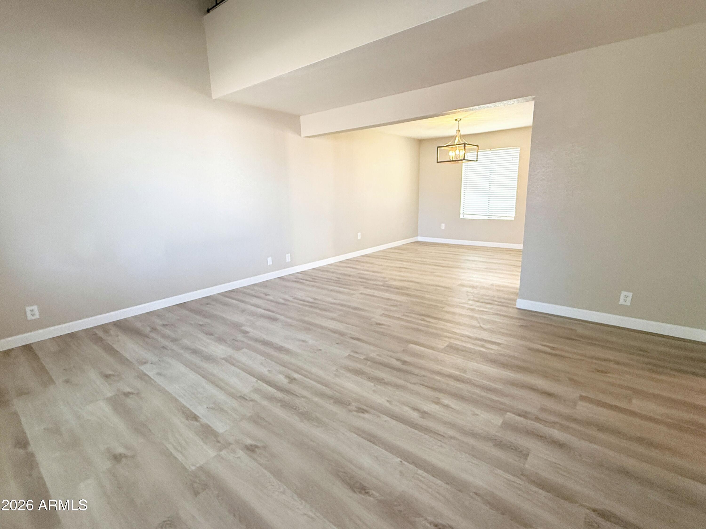 1529 E Edgewater Drive