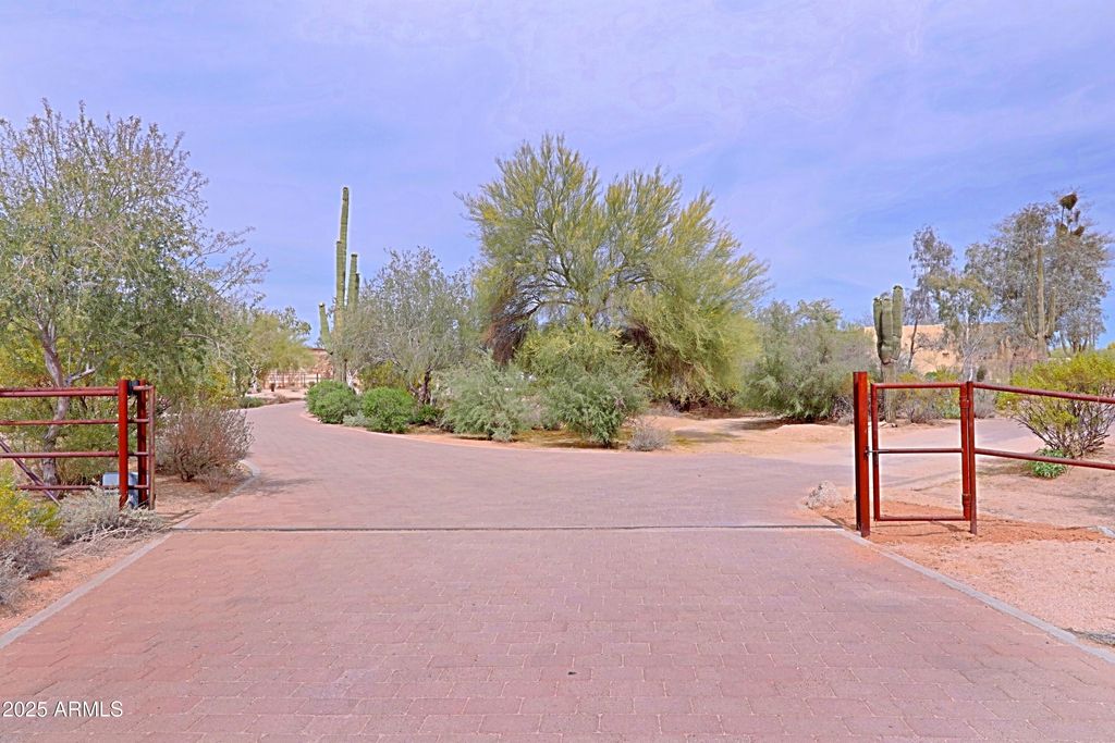 Photo of 31055 N 56th Street, Cave Creek, AZ 85331 (MLS # 6821397)