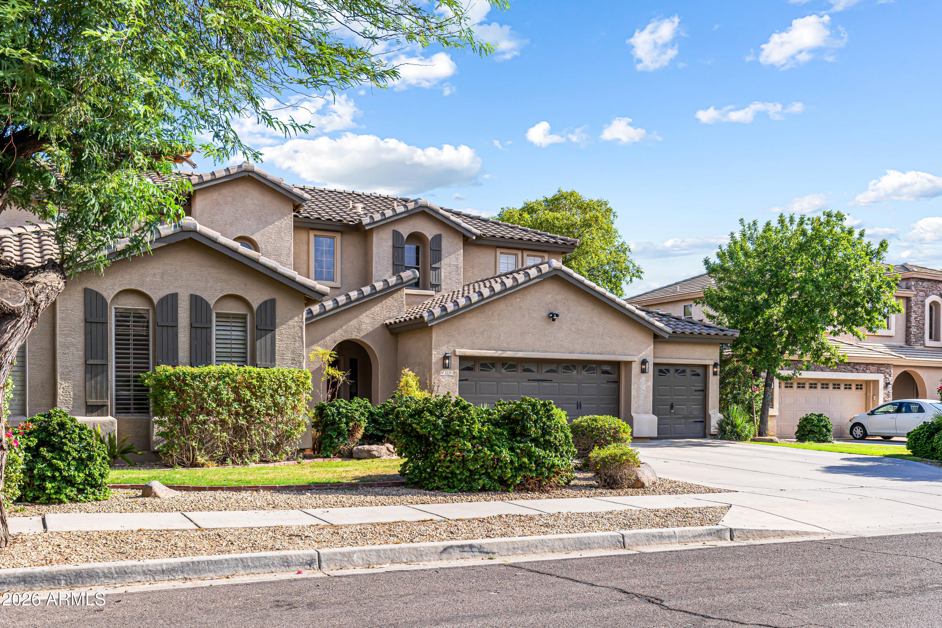 3229 W BUCKHORN Trail