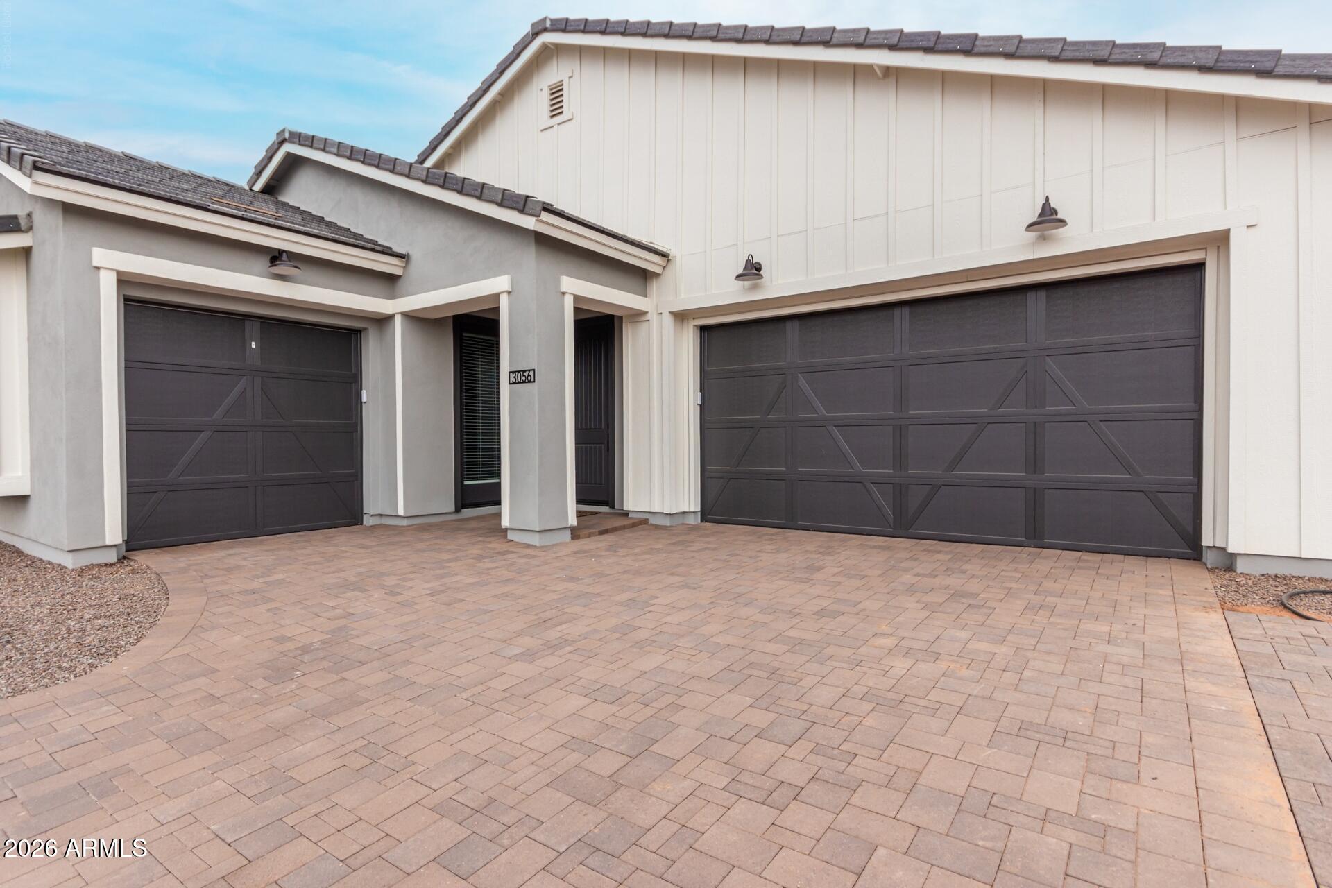 3056 E FLINTLOCK Drive