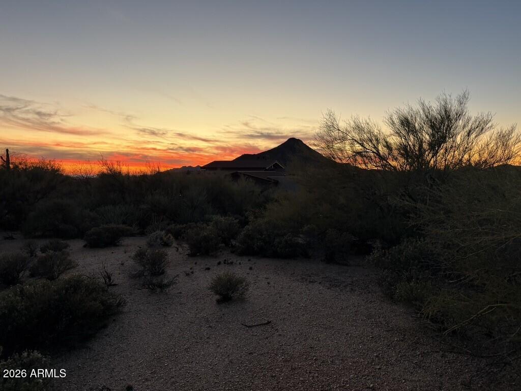 DESERT MOUNTAIN - Land