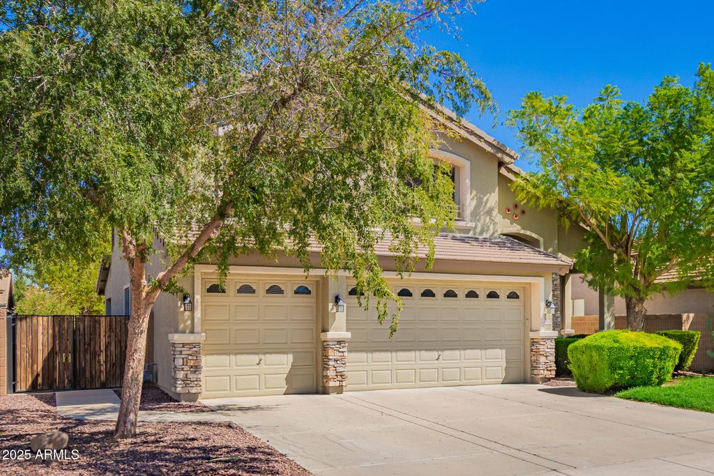 Photo of 12518 W Sells Drive, Litchfield Park, AZ 85340 (MLS # 6913183)