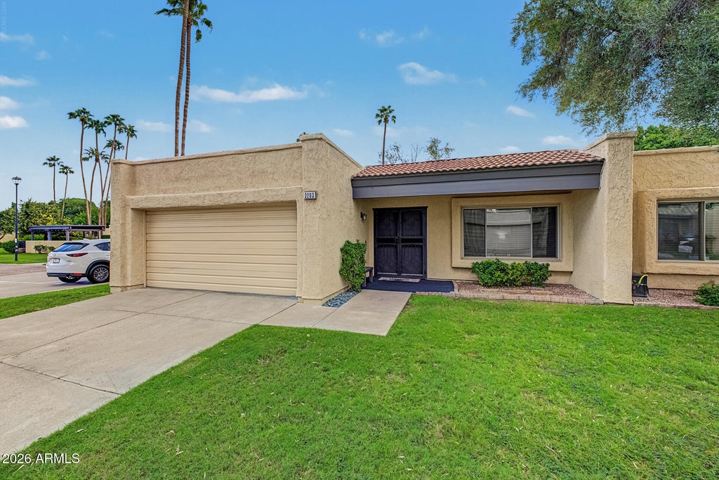Photo of 2203 W Marlette Avenue, Phoenix, AZ 85015 (MLS # 7094694)