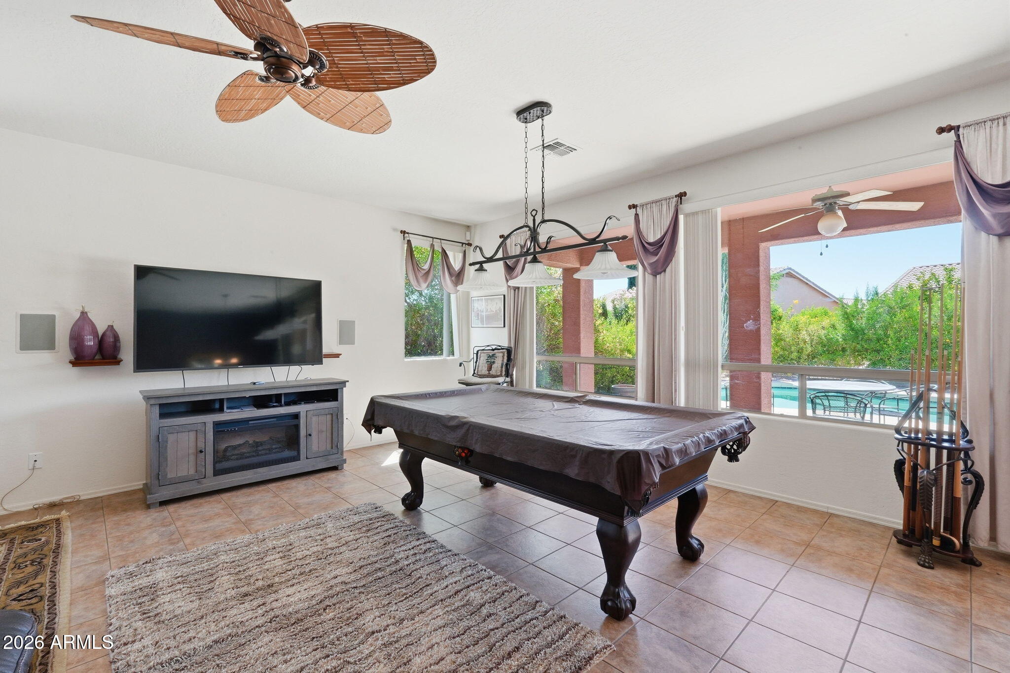 42855 W MAGIC MOMENT Drive