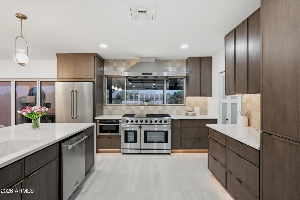 Photo of 7744 E Cave Creek Road, Carefree, AZ 85377 (MLS # 7095108)