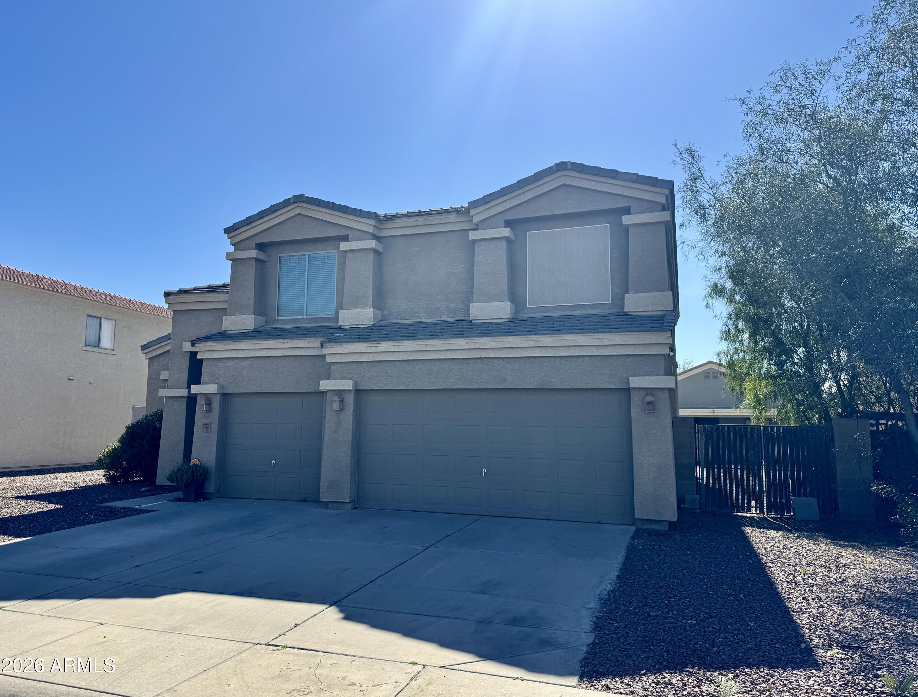 1733 E Primera Drive