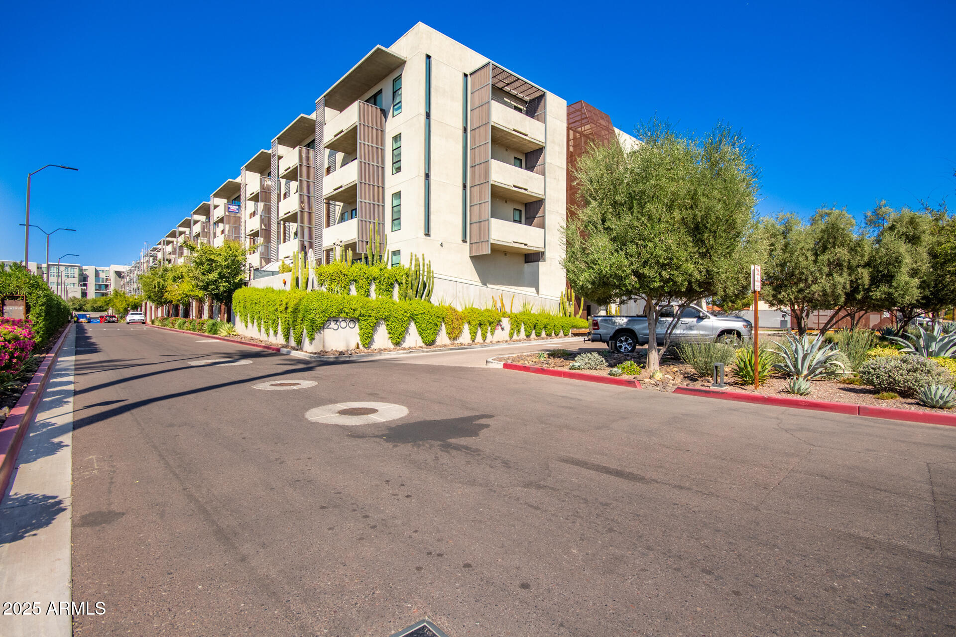 2300 E CAMPBELL Avenue 314