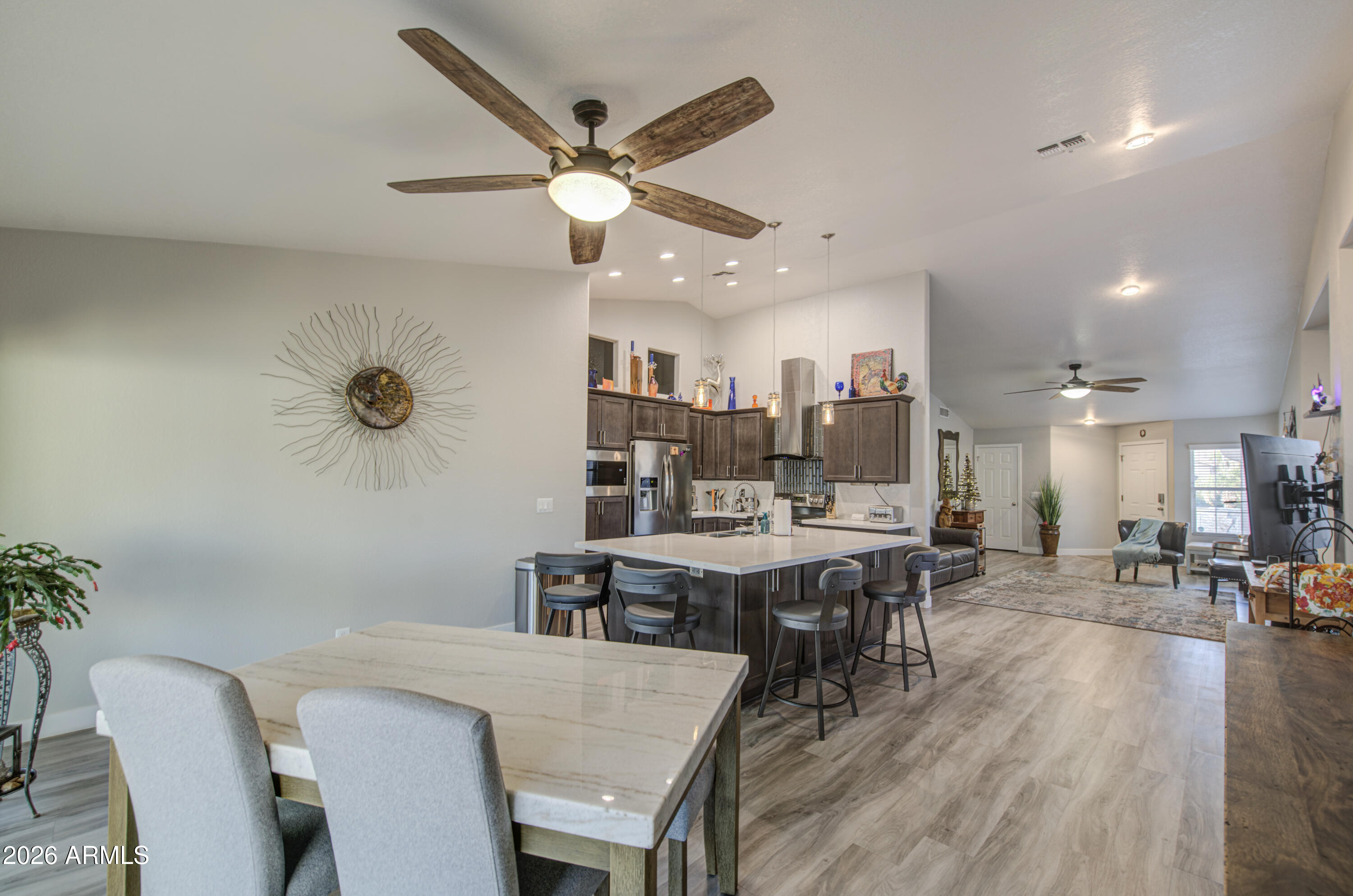 815 W Geronimo Street