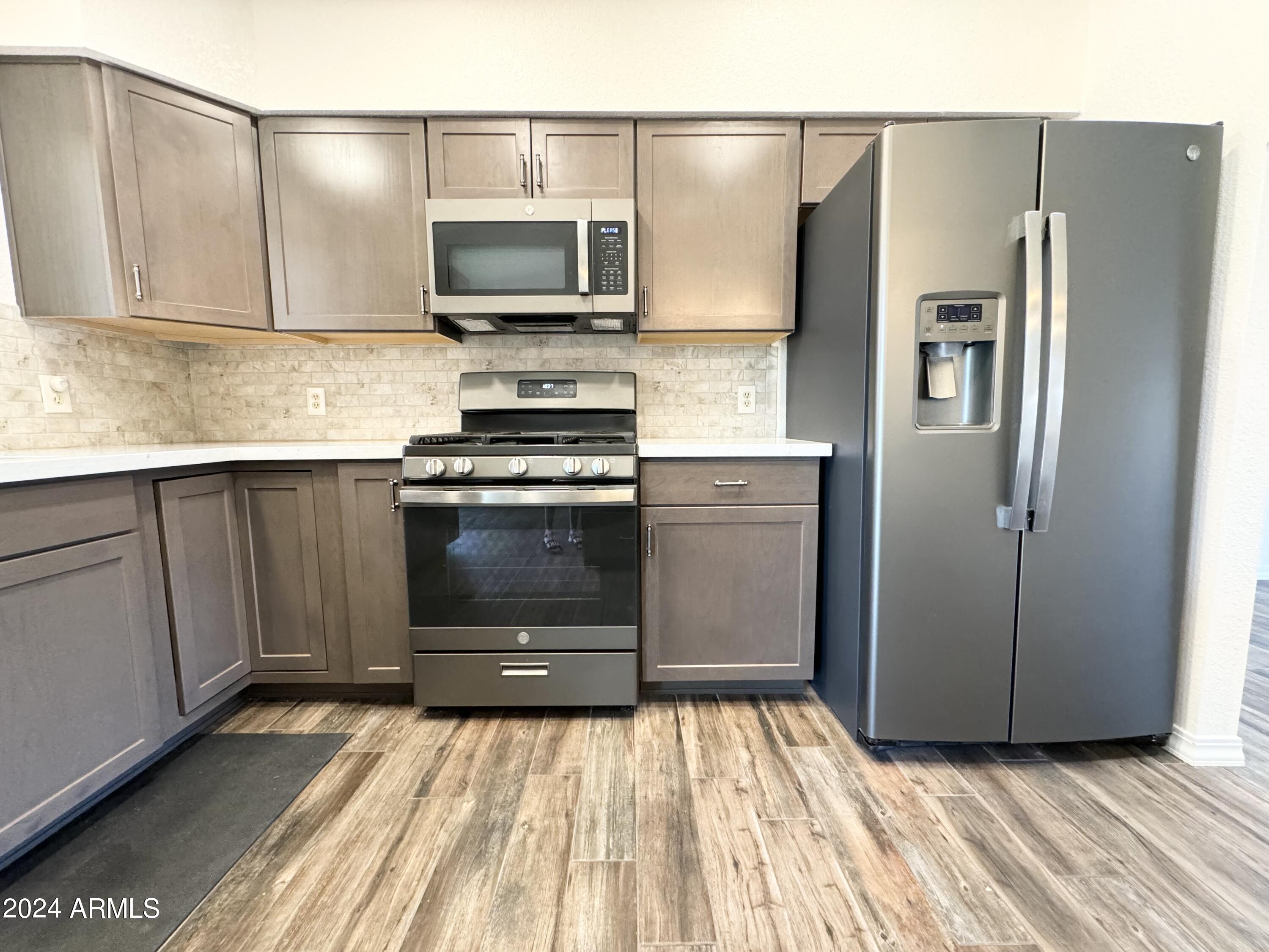 MISSION HILLS ESTATES - Residential