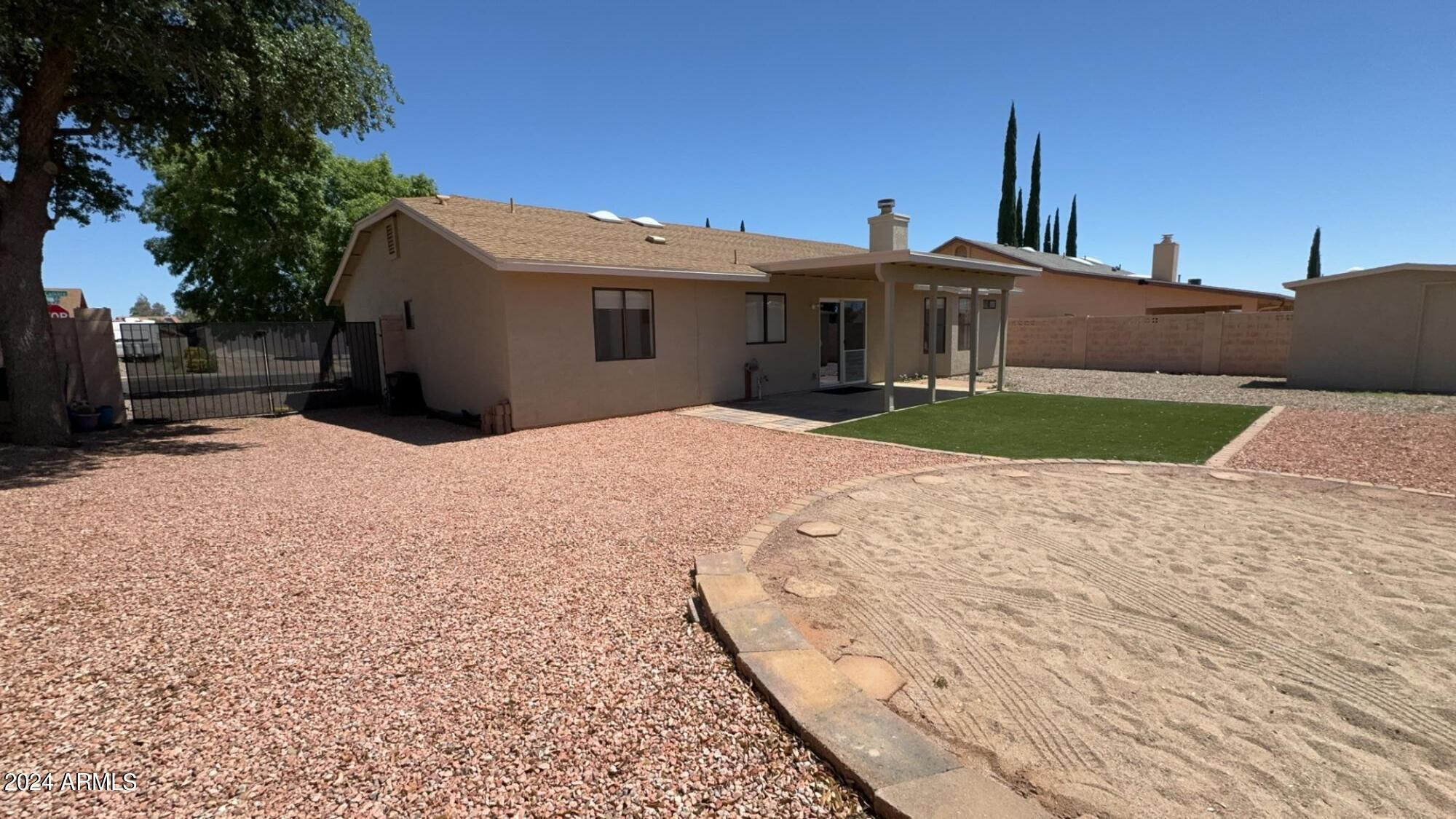 MISSION HILLS ESTATES - Residential