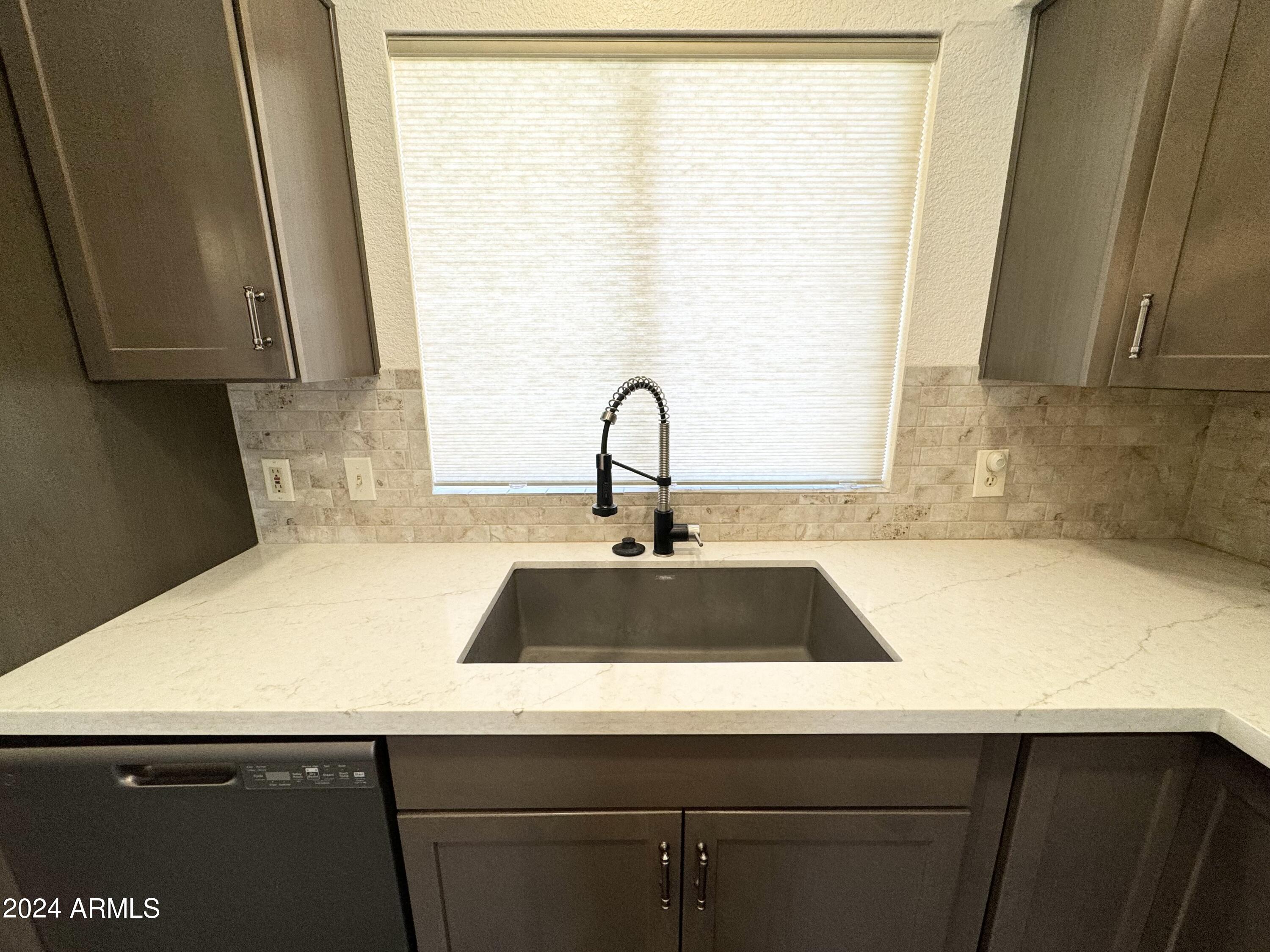 MISSION HILLS ESTATES - Residential
