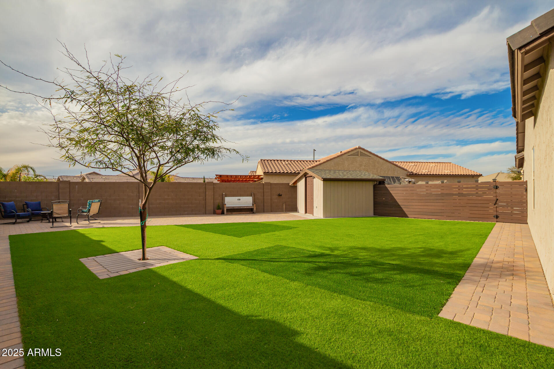 3554 N PRESIDIO Court