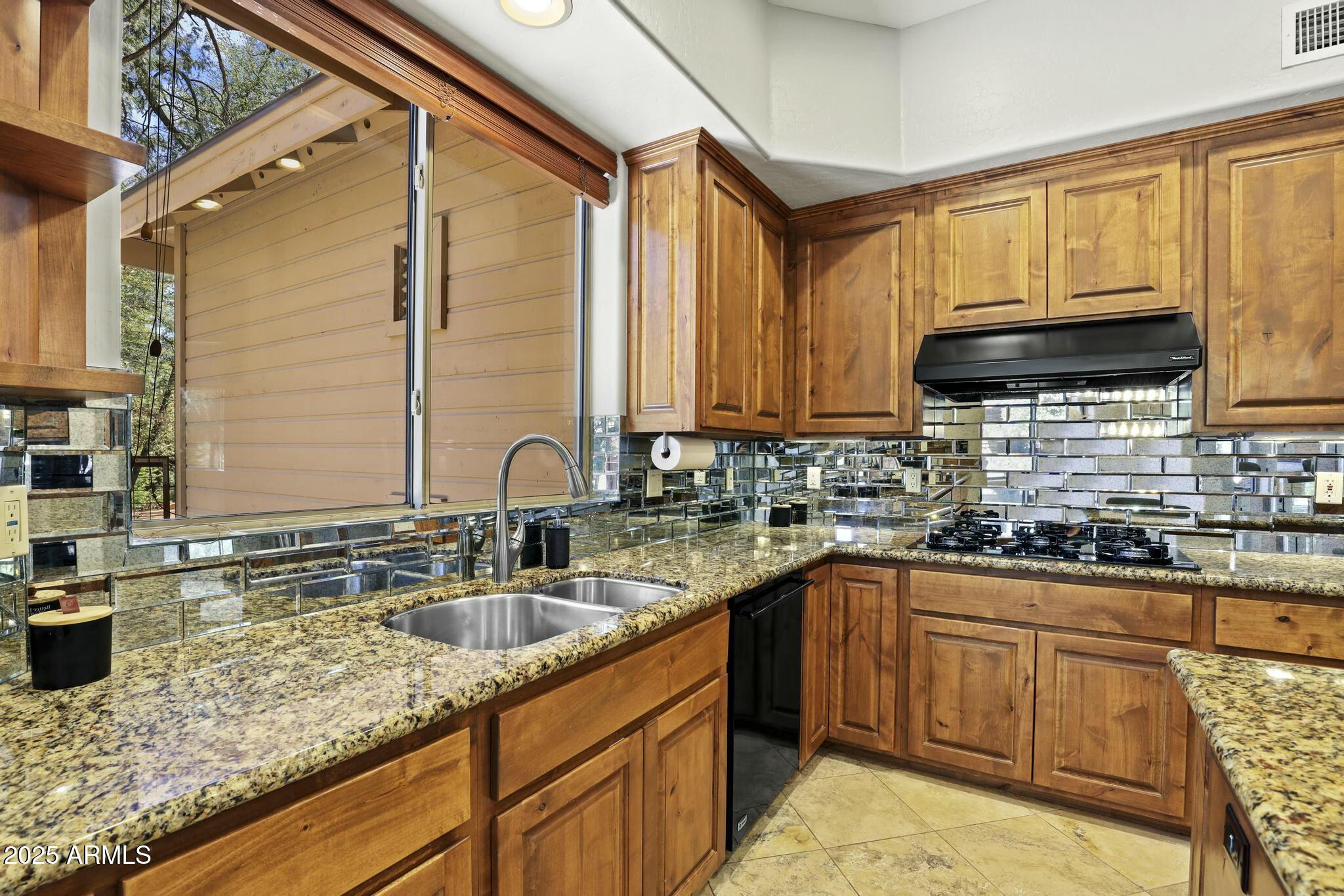 2504 E SCARLET BUGLER Circle