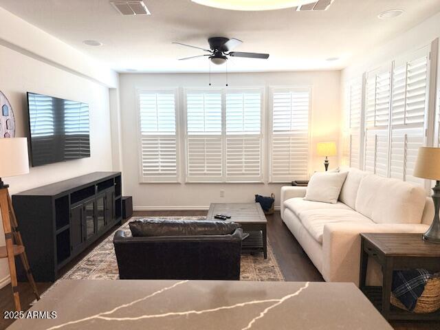 357 E LAS PUERTAS Lane