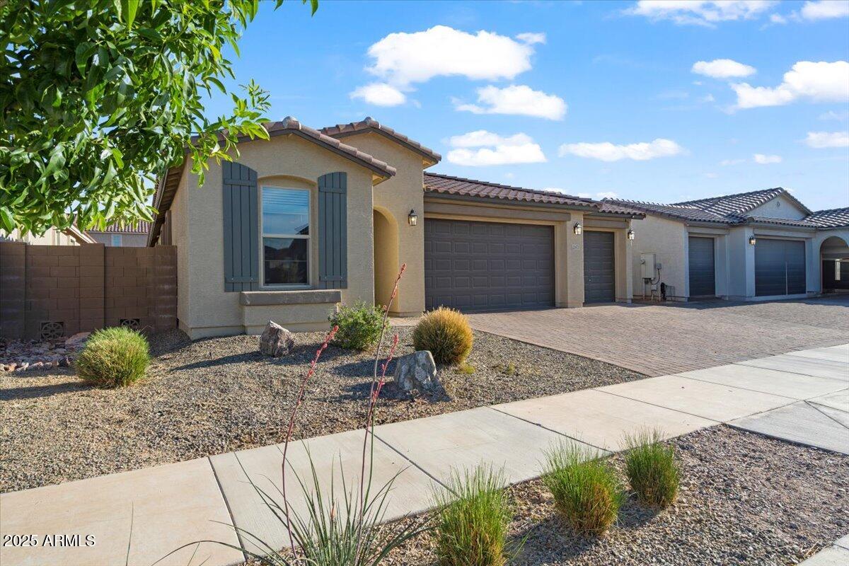 22473 E TWILIGHT Drive