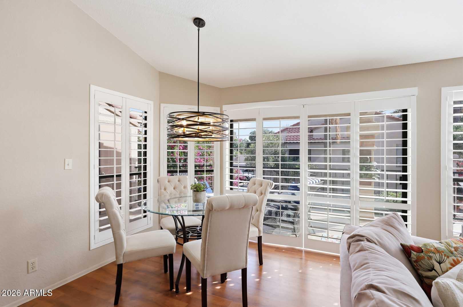 9707 E MOUNTAIN VIEW Road 2459